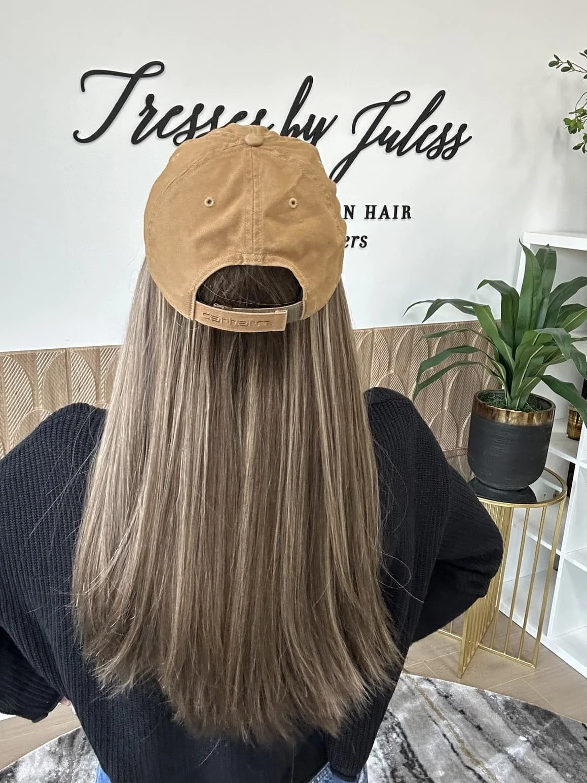 _Deep_red_wavy_wig_worn_by_a_woman_inside_Tresses_By_Juless_Studio__Folsom___.jpg