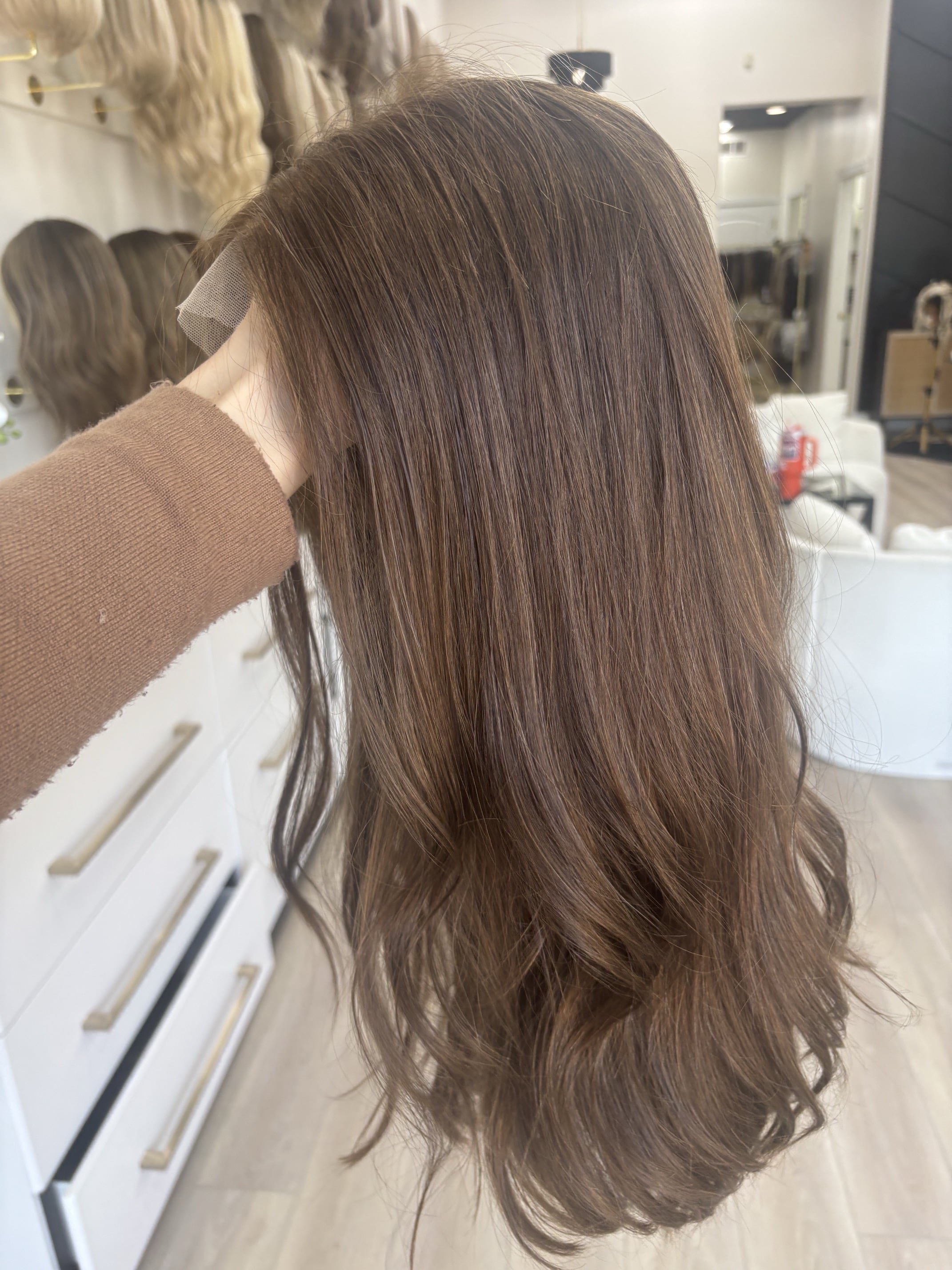 Explore_balayage_style_wigs_in_Sacramento_that_combine_modern_color_trends_with_unparalleled_craftsmanship__.jpg