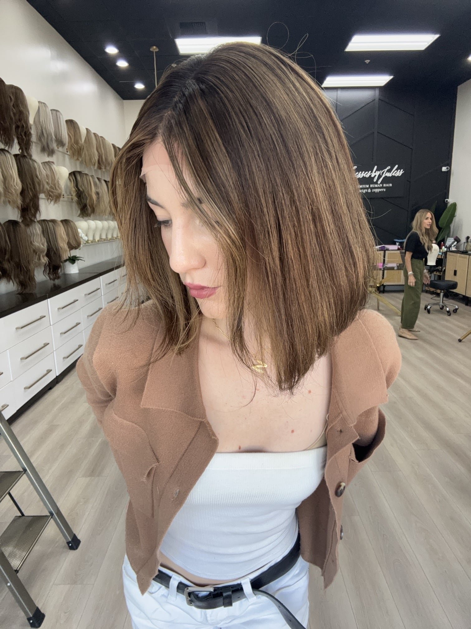 _Modeling_glueless_wigs_in_Sacramento__perfect_for_those_seeking_easy_and_secure_wear_without_adhesives___.jpg