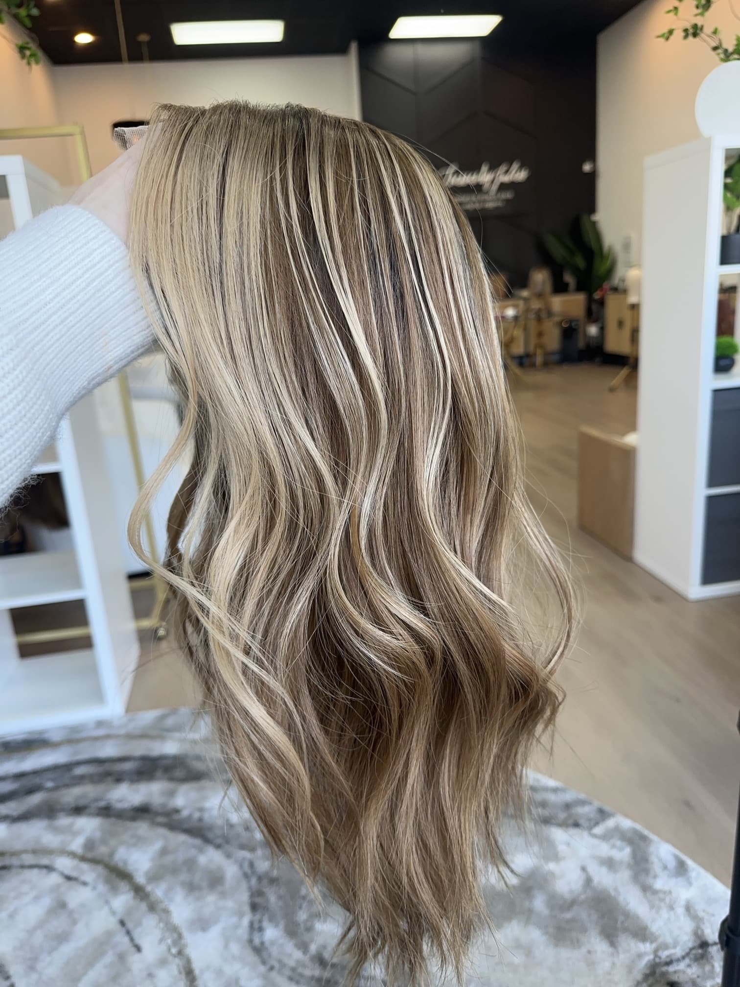 _Read_reviews_on_our_clip_in_hair_toppers_for_black_women__offered_in_salons_throughout_California_and_the_US___.jpg