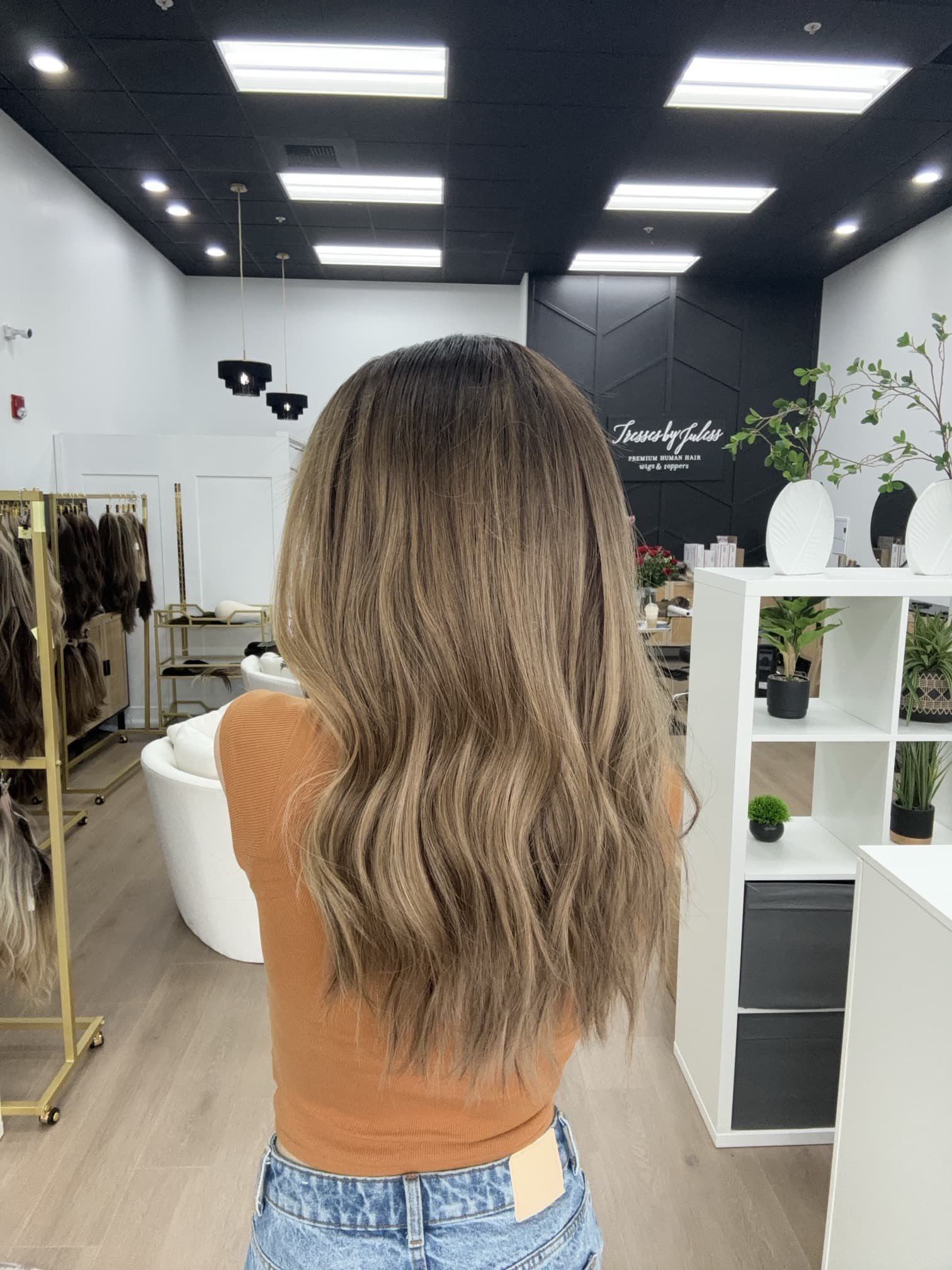 how_to_choose_hair_toppers_for_crown_hair_loss_.jpg