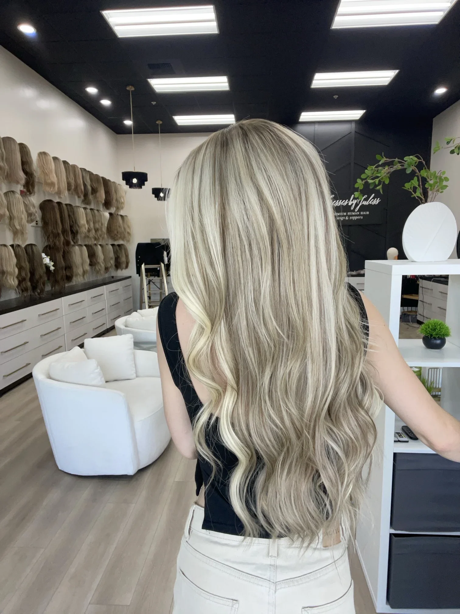 _Luxury_hair_toppers_for_professional_women__designed_for_elegance_and_comfort_in_our_nationwide_studios___.webp