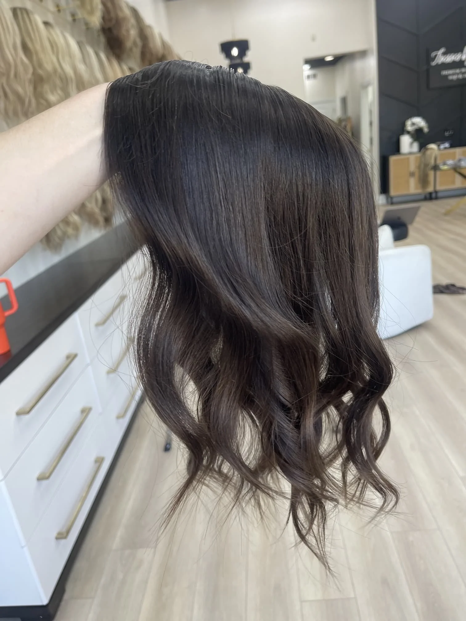 synthetic_vs_human_hair_blend_wigs_reviews_.jpg