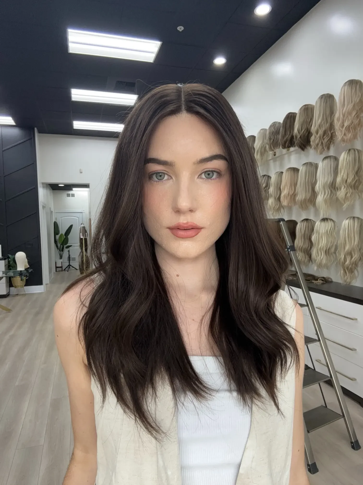_Realistic_wigs_for_women_battling_alopecia__offered_in_luxury_salons_across_Northern_California___.webp