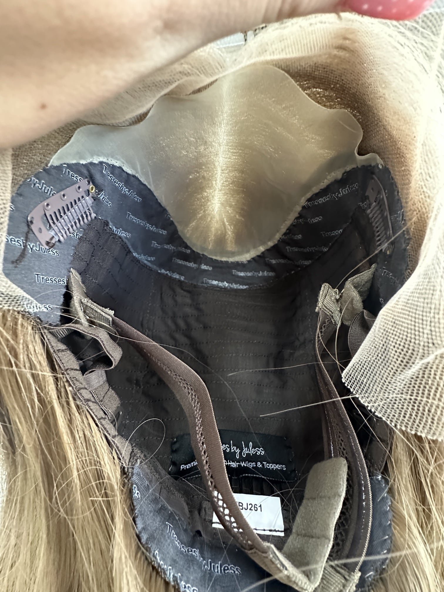 _Empowering_women_with_custom_chemo_wigs__tailored_to_restore_confidence_in_Sacramento_s_top_salons___.jpg
