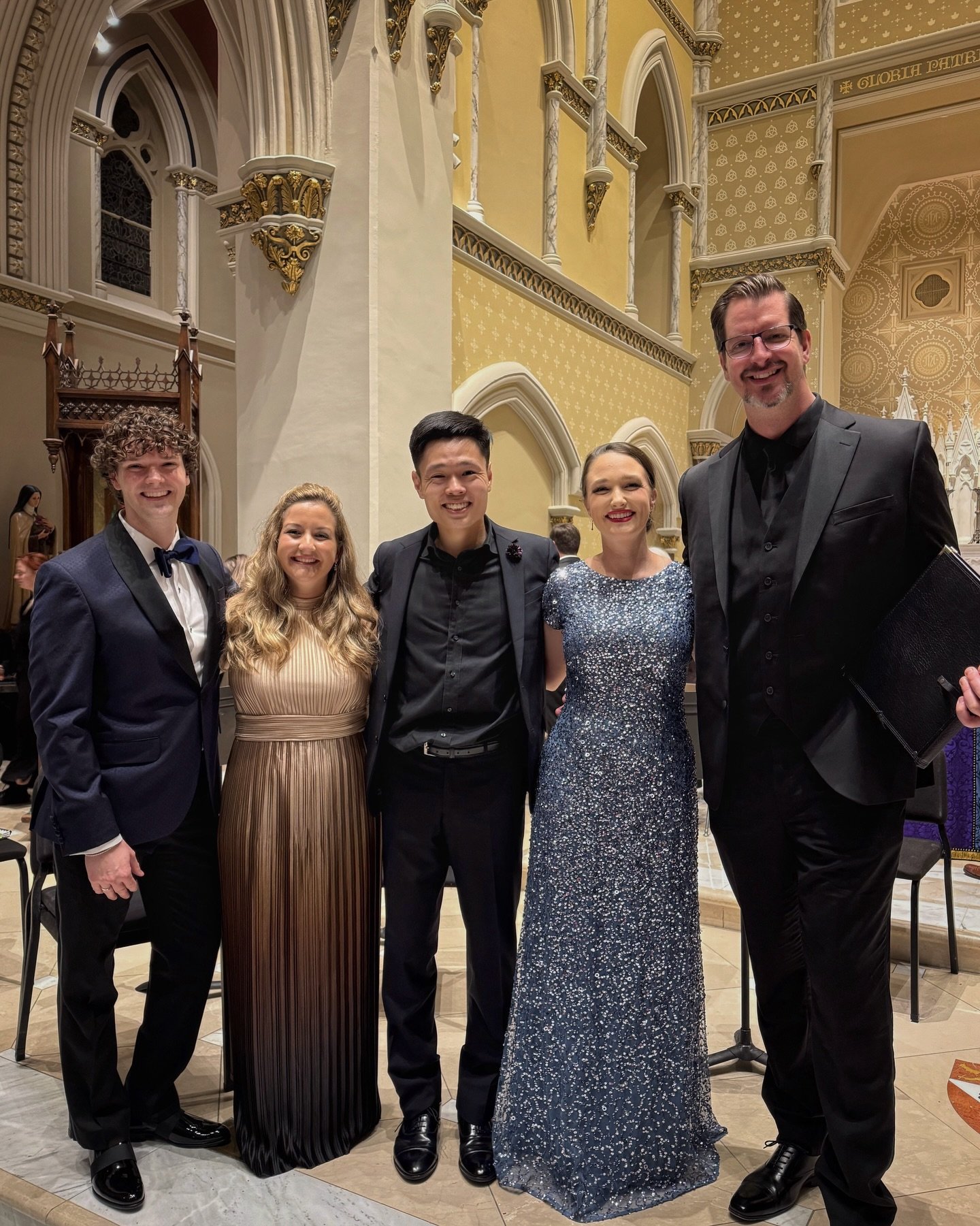 Year two of Messiah in Charleston with @charlestonsymphonyorchestra ✨
So grateful to be back in this beautiful city making music that fills the soul. Even more grateful to share it with such incredible artists &mdash; @awpotter @catherine.psarakis @b