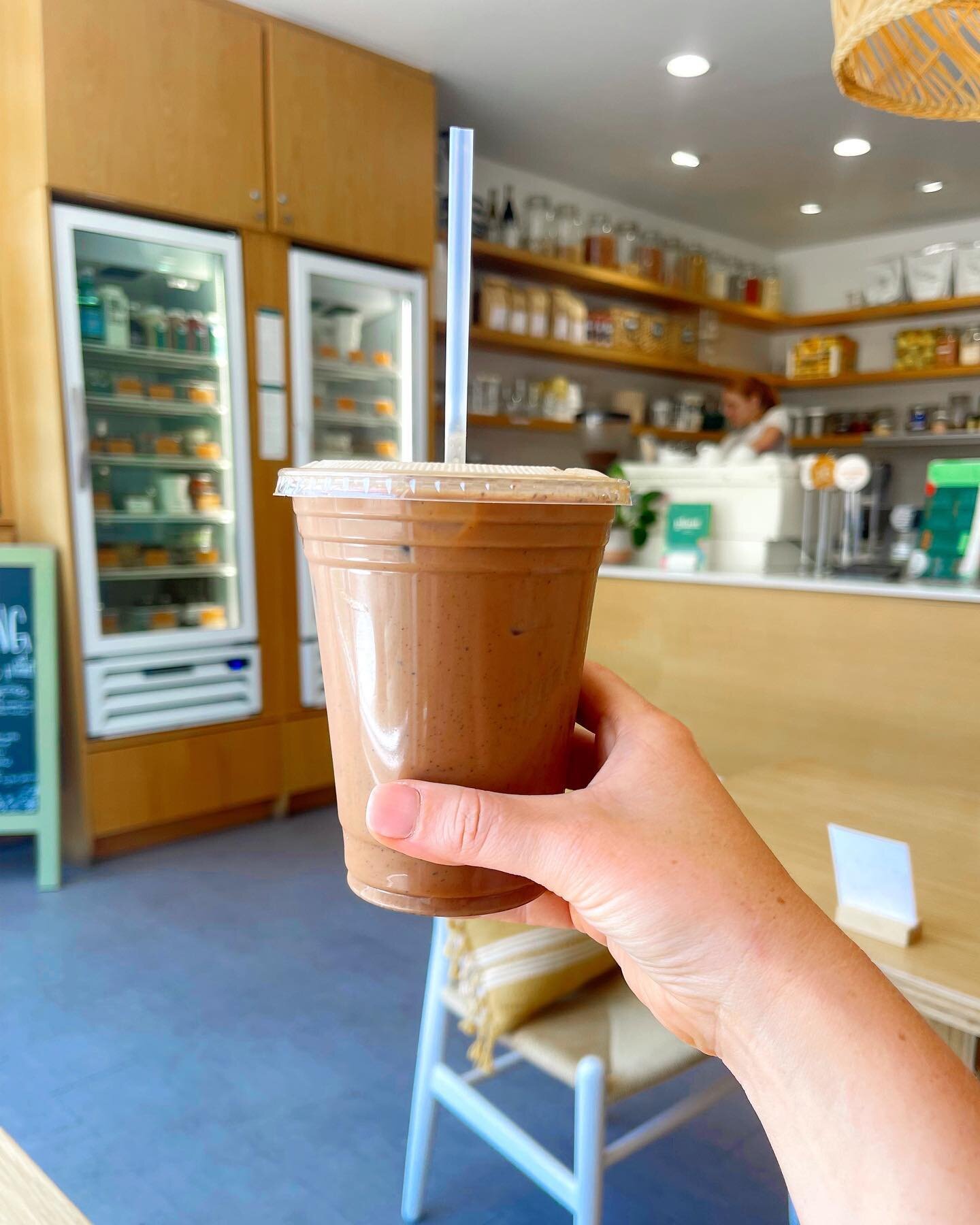 ICED DIRTY SUPERHUMAN + MACA FOR THE WEDNESDAY WIN! 💯 Y&rsquo;all&hellip;. get in here for this. It&rsquo;s a game changer. 

*Housemade almond milk, espresso, cacao, chaga, ashwagandha, maple.*