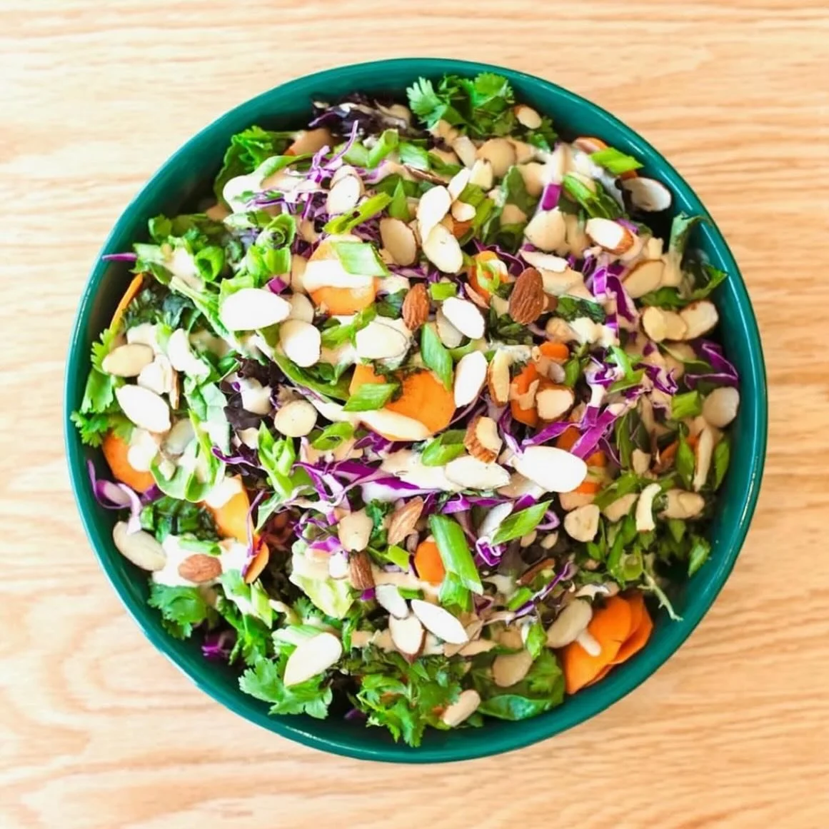 Come grab a quick healthy lunch before your weekend of FUN! We are open until 3p 🥬🤪