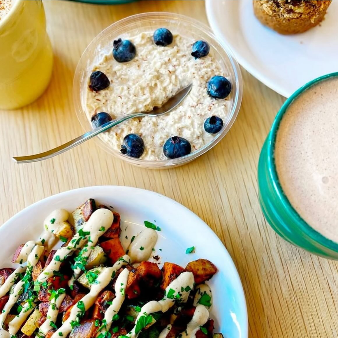 Lets brunch! Open 10-3.