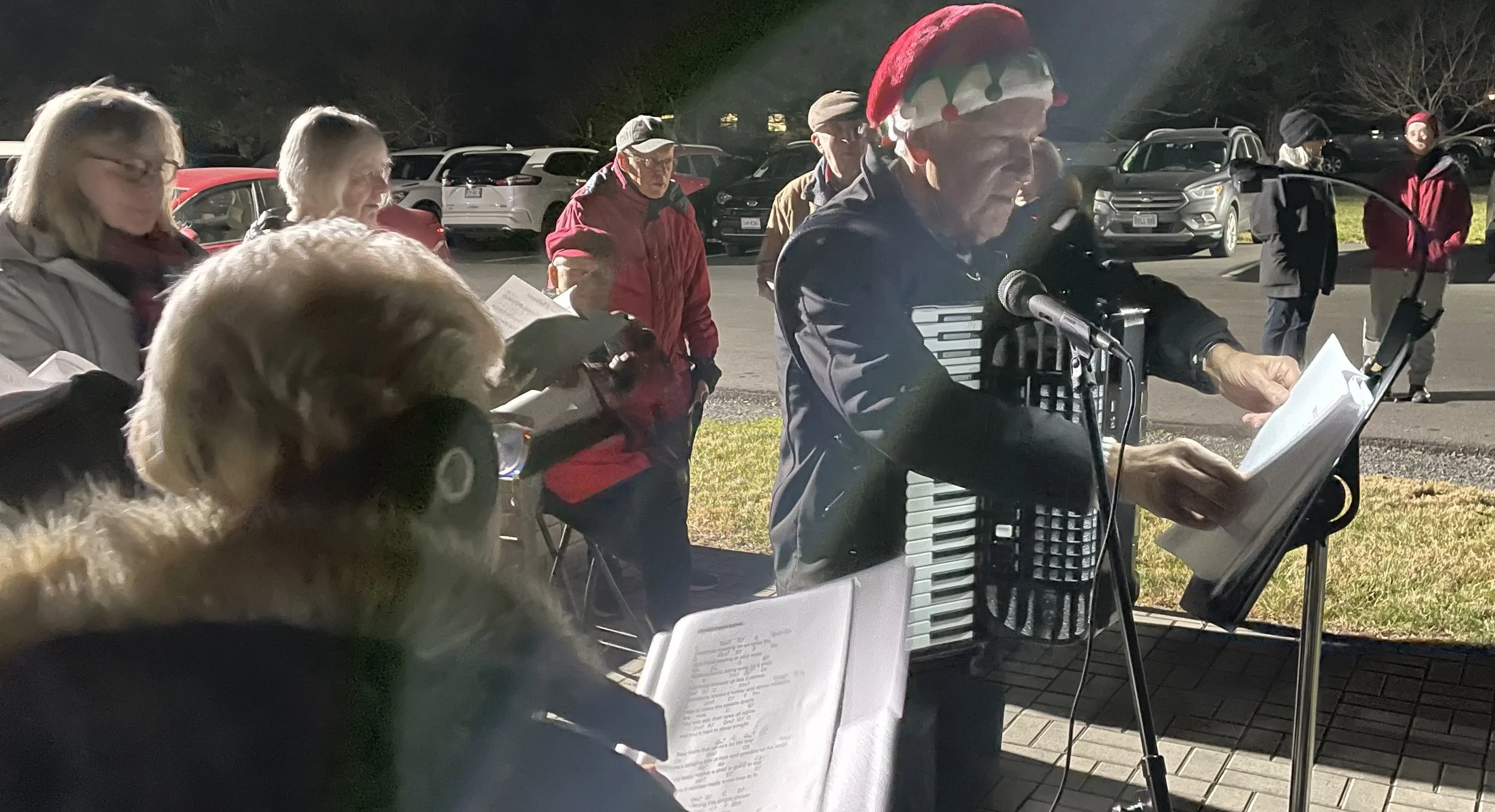 christmas tree lighting singers 1.JPG