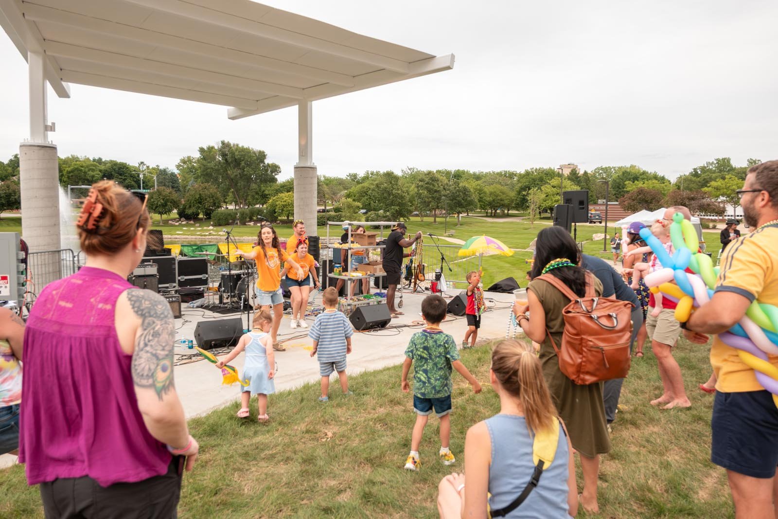 Cajun-Fest-2026-Bead-Toss-007.jpg