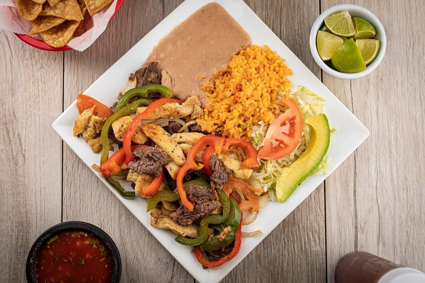 ✨Double the protein, double the flavor! Try our mix fajitas with steak and chicken, you won&rsquo;t regret it 😋