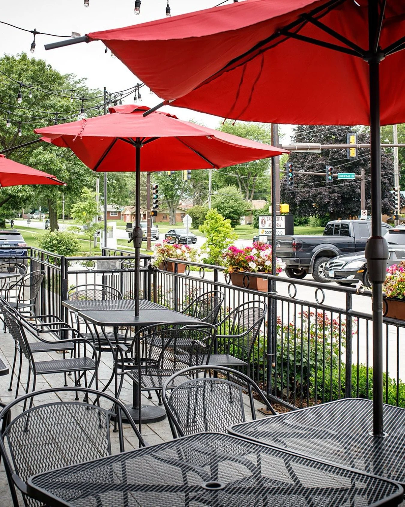 Patio season is officially upon us ☀️🌮

Longer days, cold drinks, and tacos outside&hellip; it doesn&rsquo;t get better than this.
See you out here.

#PatioSeason #SummerEats #aurorail