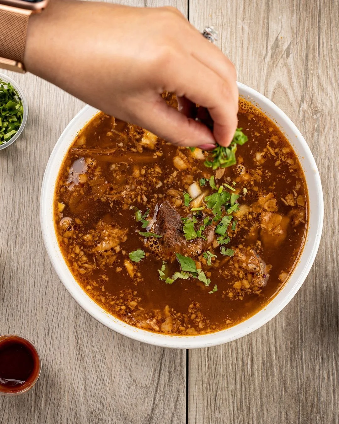 Dipping into the weekend in 3&hellip;2&hellip;1&hellip;

#Quesabirrias #SupportLocal #AuroraCommunity #taqueriaaurora