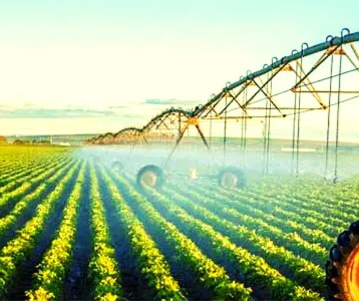It's #WaterFactWednesday did you know that while only 20% of the world&rsquo;s farmland is irrigated, it produces 40% of our food supply? 🌱🚿
.
.
.
#Trellisinc #Farming #Irrigation #IrrigationManagement #Agriculture #IoT #AgWater