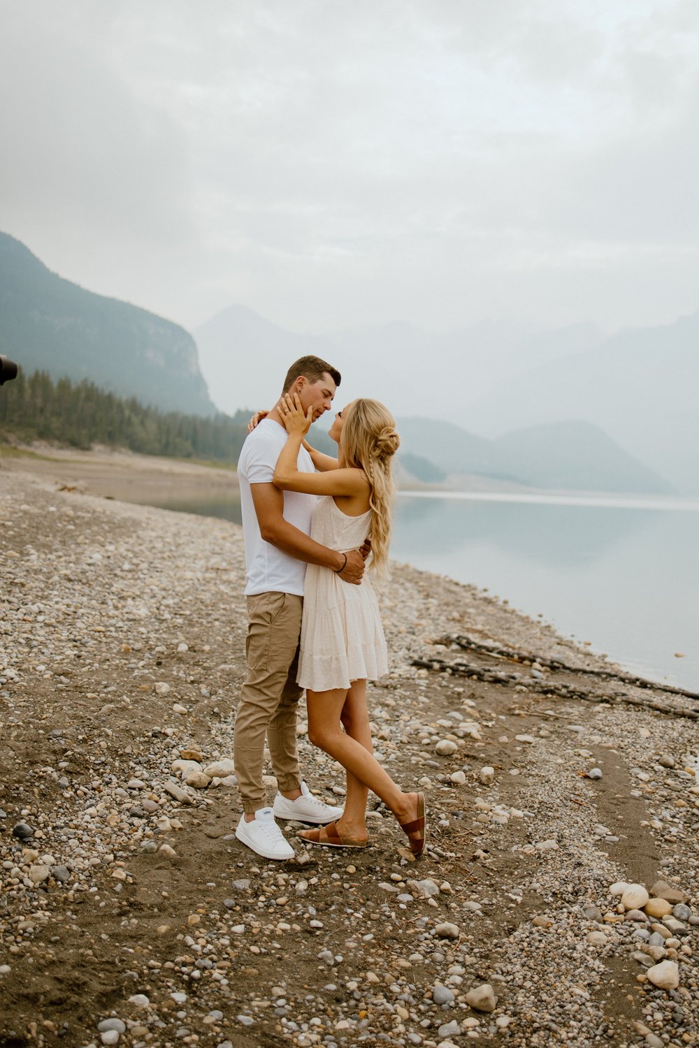 love_and_be_loved_photography_true_to_hue_kananaskis_barrier_lake_engagement_photos-16.jpg