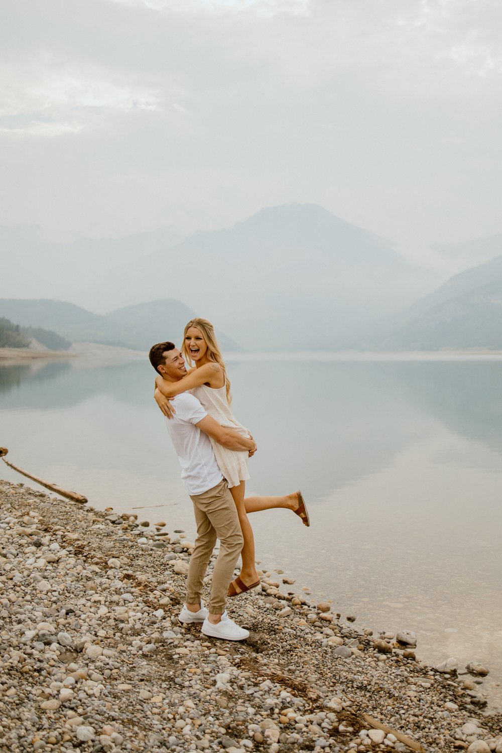 love_and_be_loved_photography_true_to_hue_kananaskis_barrier_lake_engagement_photos-58.jpg