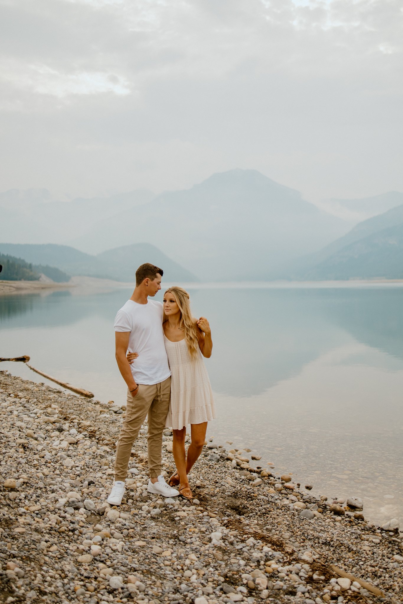 love_and_be_loved_photography_true_to_hue_kananaskis_barrier_lake_engagement_photos-71.jpg