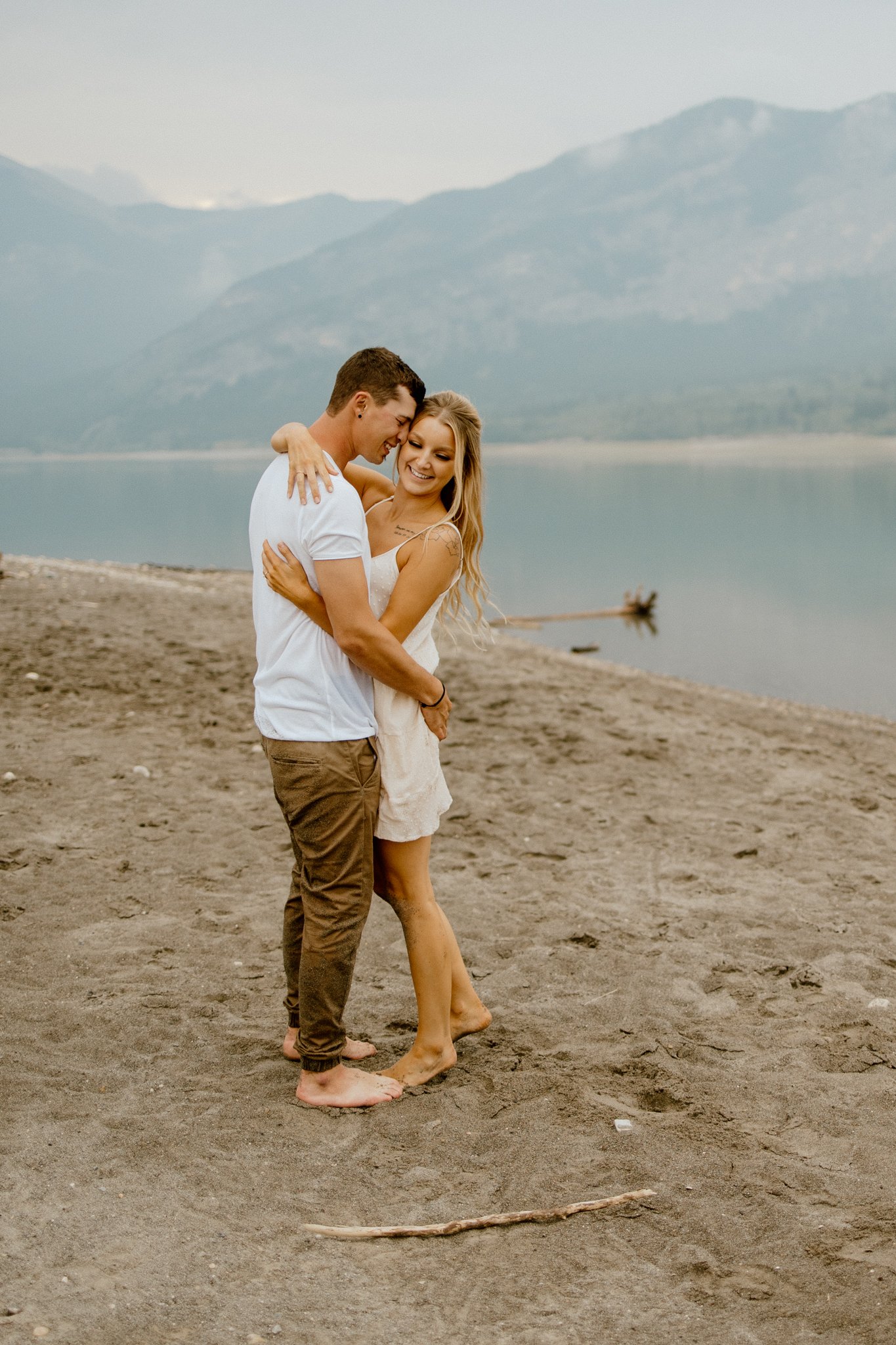 love_and_be_loved_photography_true_to_hue_kananaskis_barrier_lake_engagement_photos-296.jpg