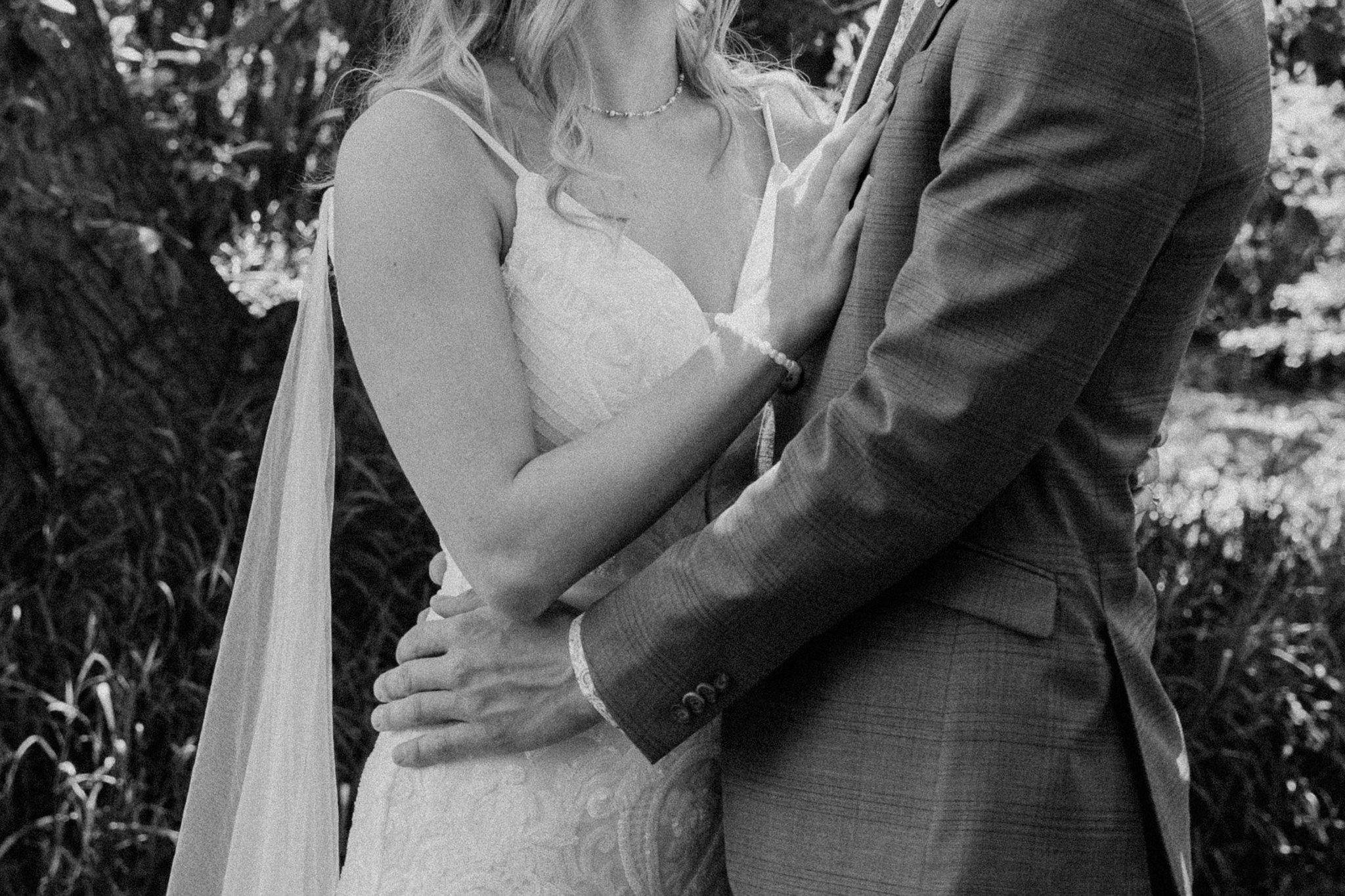 lethbridge-wedding-photographer-love-and-be-loved-photo-film-madison-brendan-wedding-16.jpg