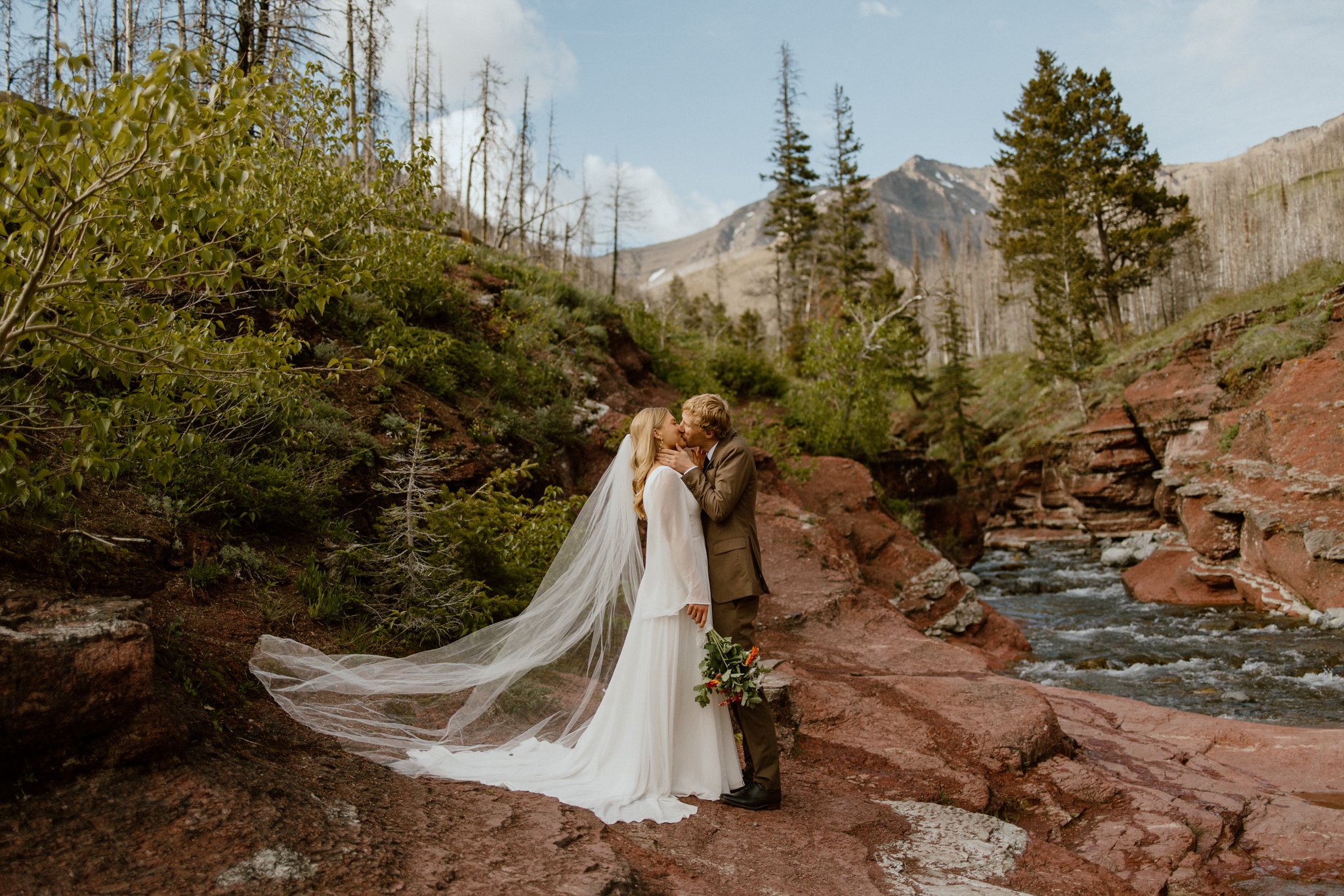 Waterton-wedding-photographer-love-and-be-loved-photography-hannah-ridge-sloan-14.jpg