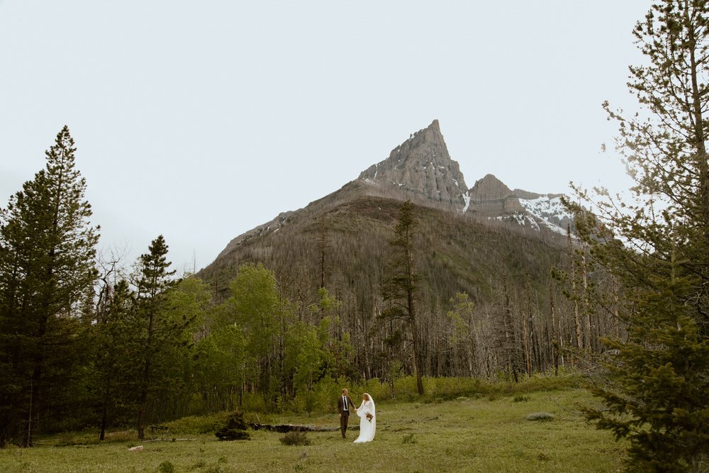 Waterton-wedding-photographer-love-and-be-loved-photography-hannah-ridge-sloan-37.jpg