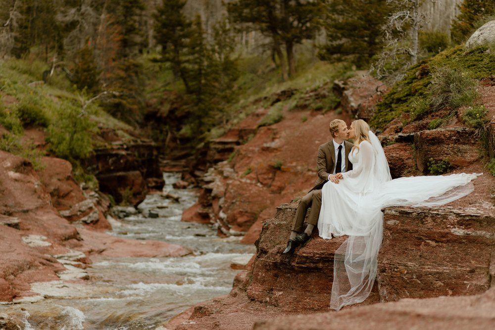 Waterton-wedding-photographer-love-and-be-loved-photography-hannah-ridge-sloan-76.jpg