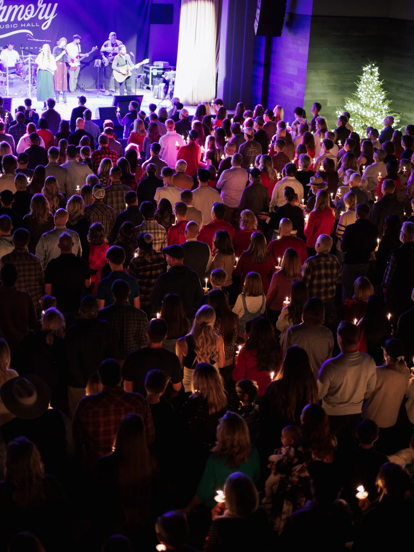 MERRY CHRISTMAS 🤍

Last night we celebrated the birth of Jesus and witnessed so many people give their lives to Him.

Hope was felt. Lives were changed. Heaven was rejoicing. ✨