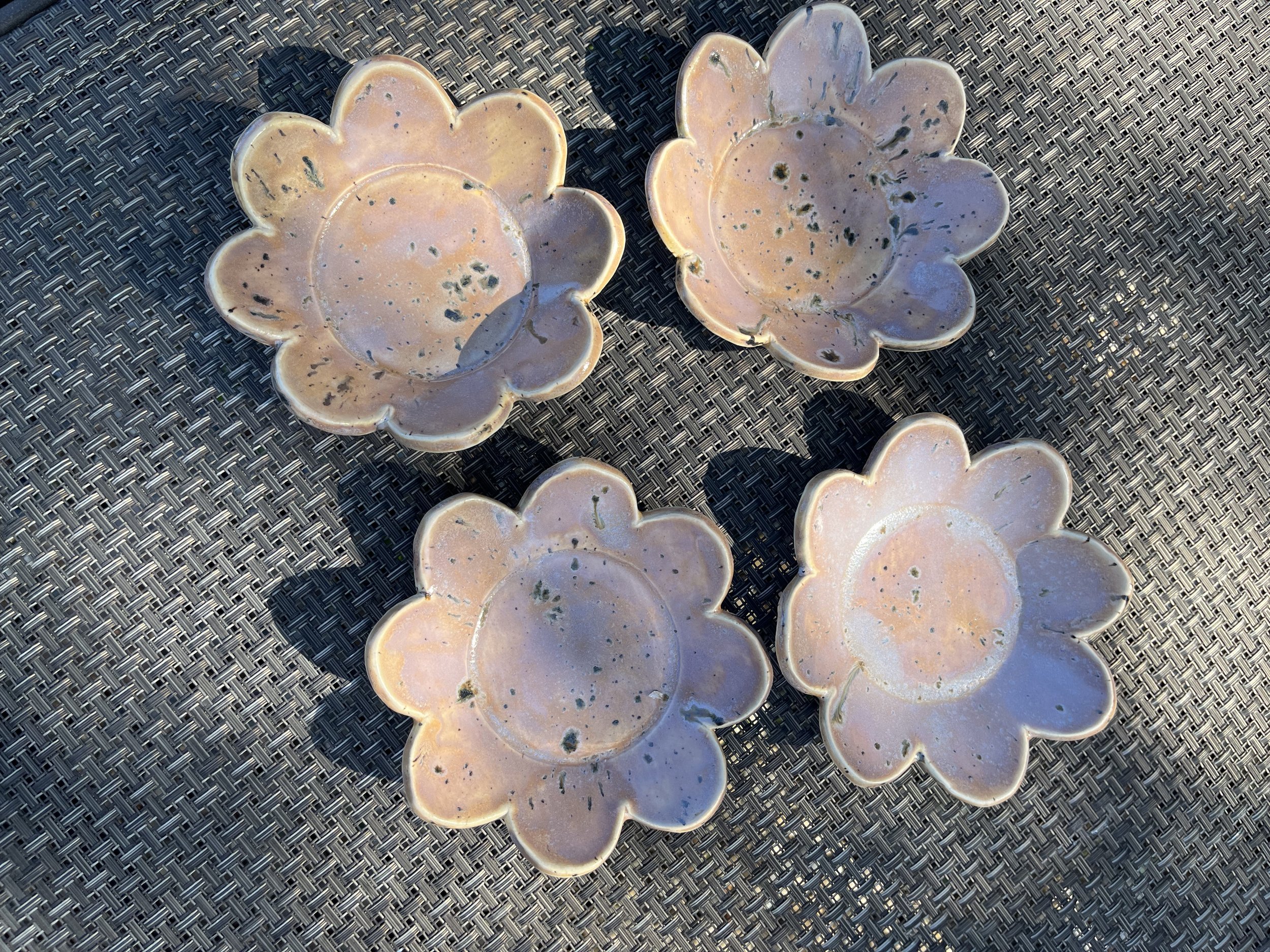 Snack dishes speckled pink