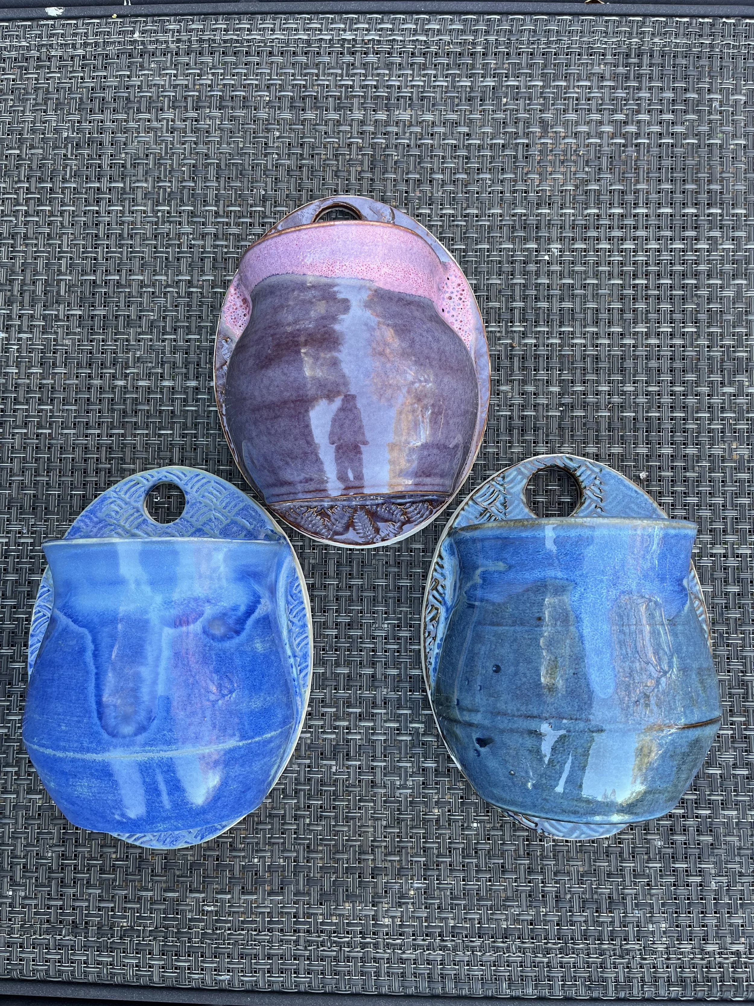 Hanging plant pots