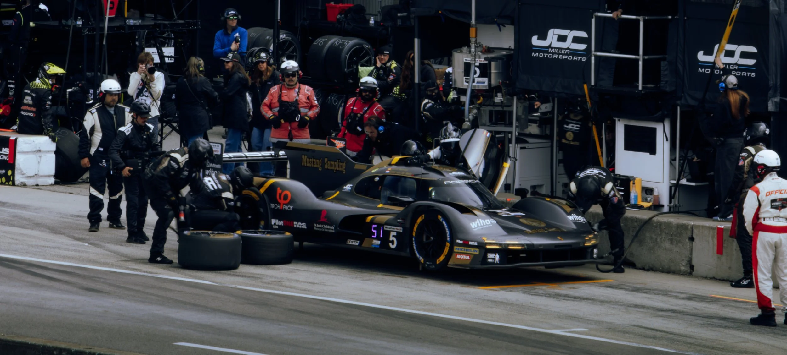 IMSA Monterey SportsCar Championship - Kumar Savsani/Savsani Photography
