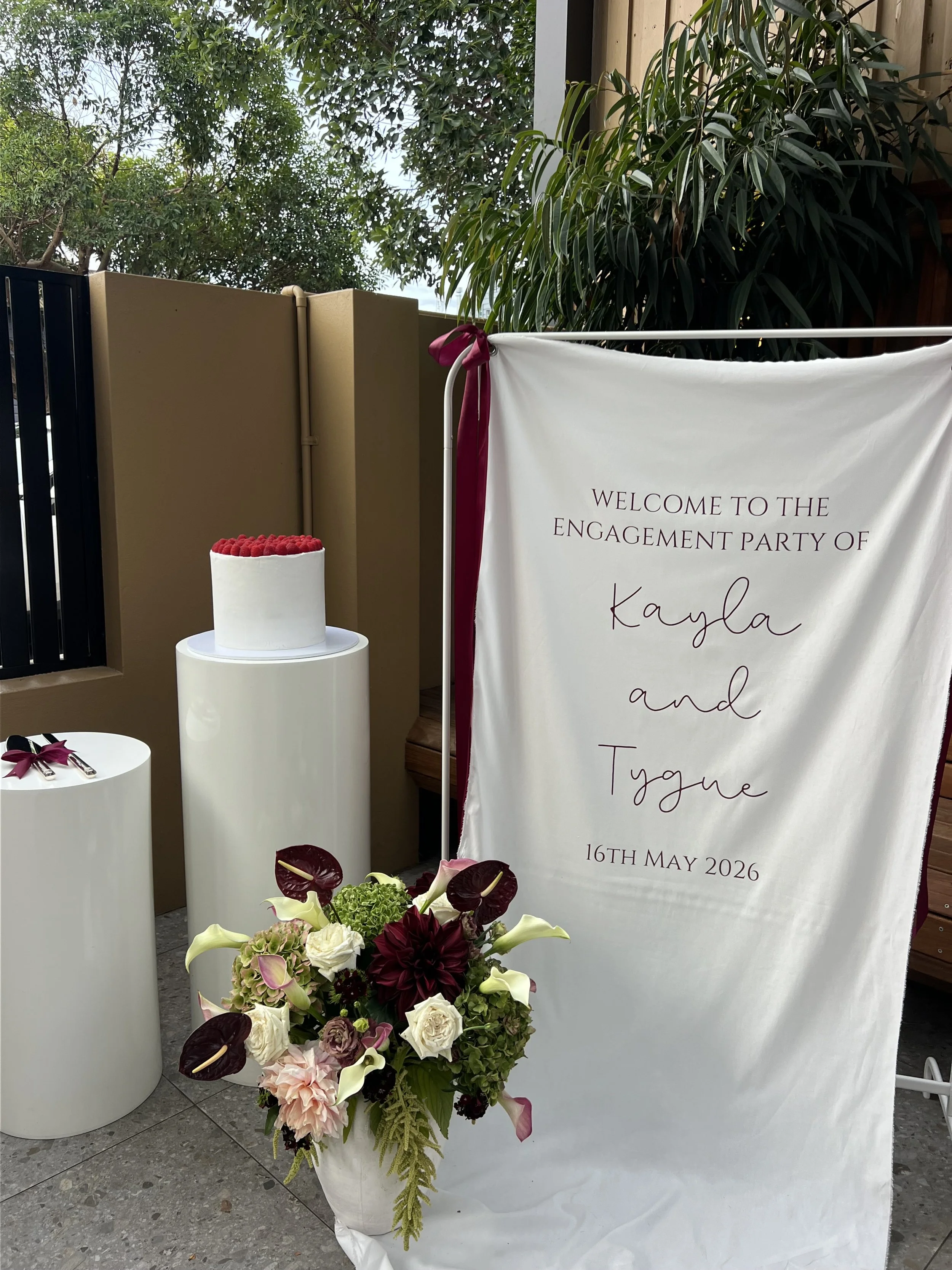 Metal Hanging Sign Stand