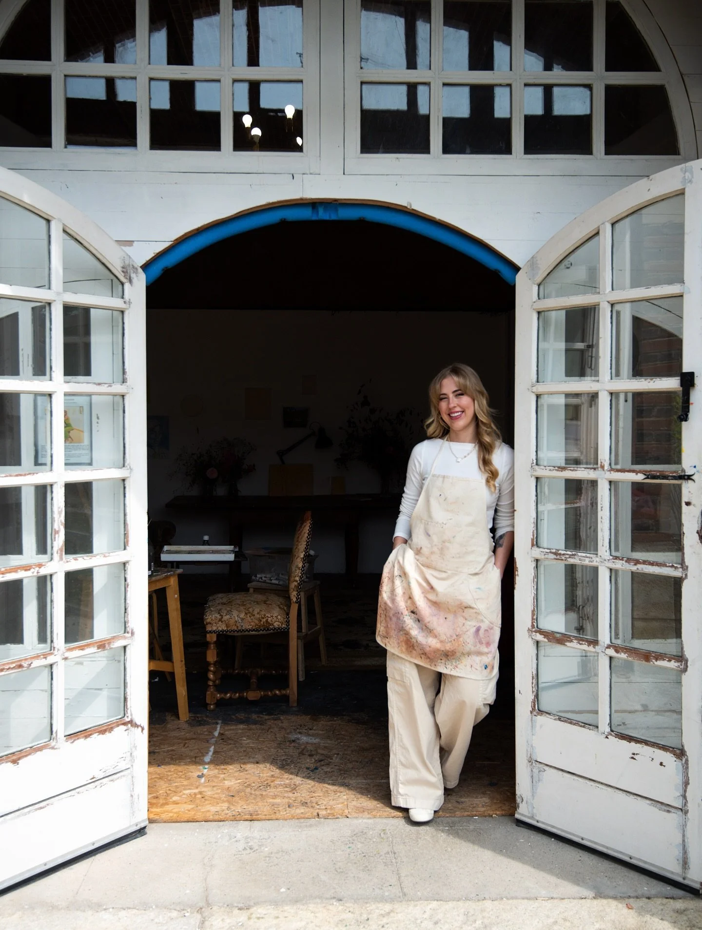 france studio shots by my dear &amp; talented friend @dukesjayden_ ✩

#artistresidency #artiststudio #franceresidency #oilpainting #portraitartist #portraitpainting #artcollector #artistsoninstagram #artistsofinstagram #contemporaryart #originalart