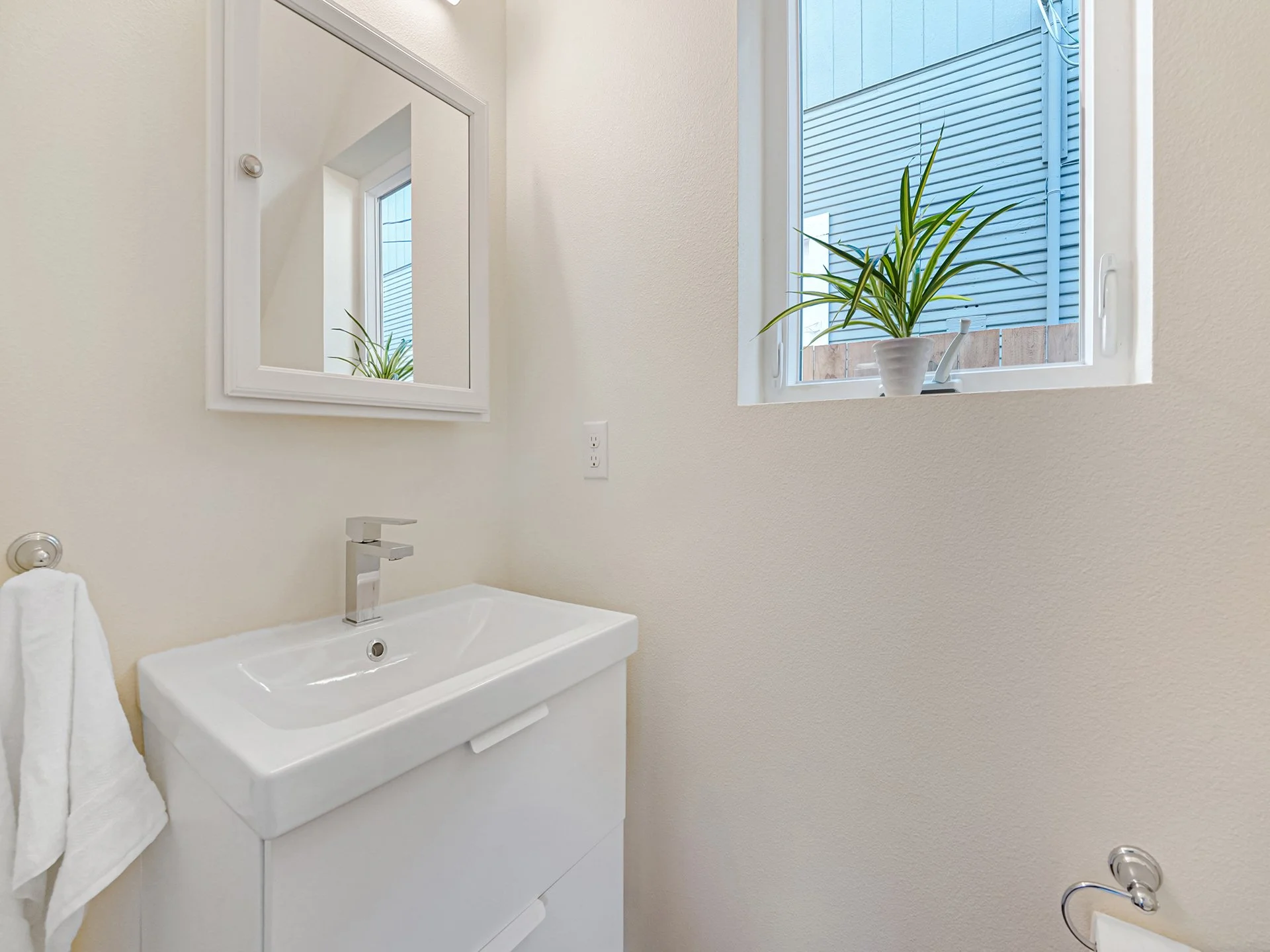 6510 SE Reedway St - Unit A - Portland-19.jpg