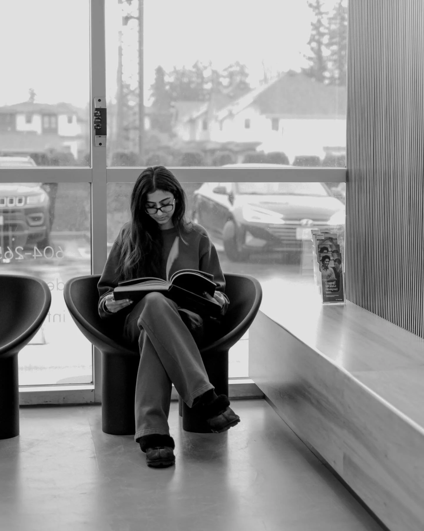 POV: Relaxed and ready for a healthy smile. 🖤

#thedentalroom #vancouverdentistry #vancouverdentist #bcdentistry #invisalign #dentalhygiene #oralhygiene #gumtherapy #dentalexams