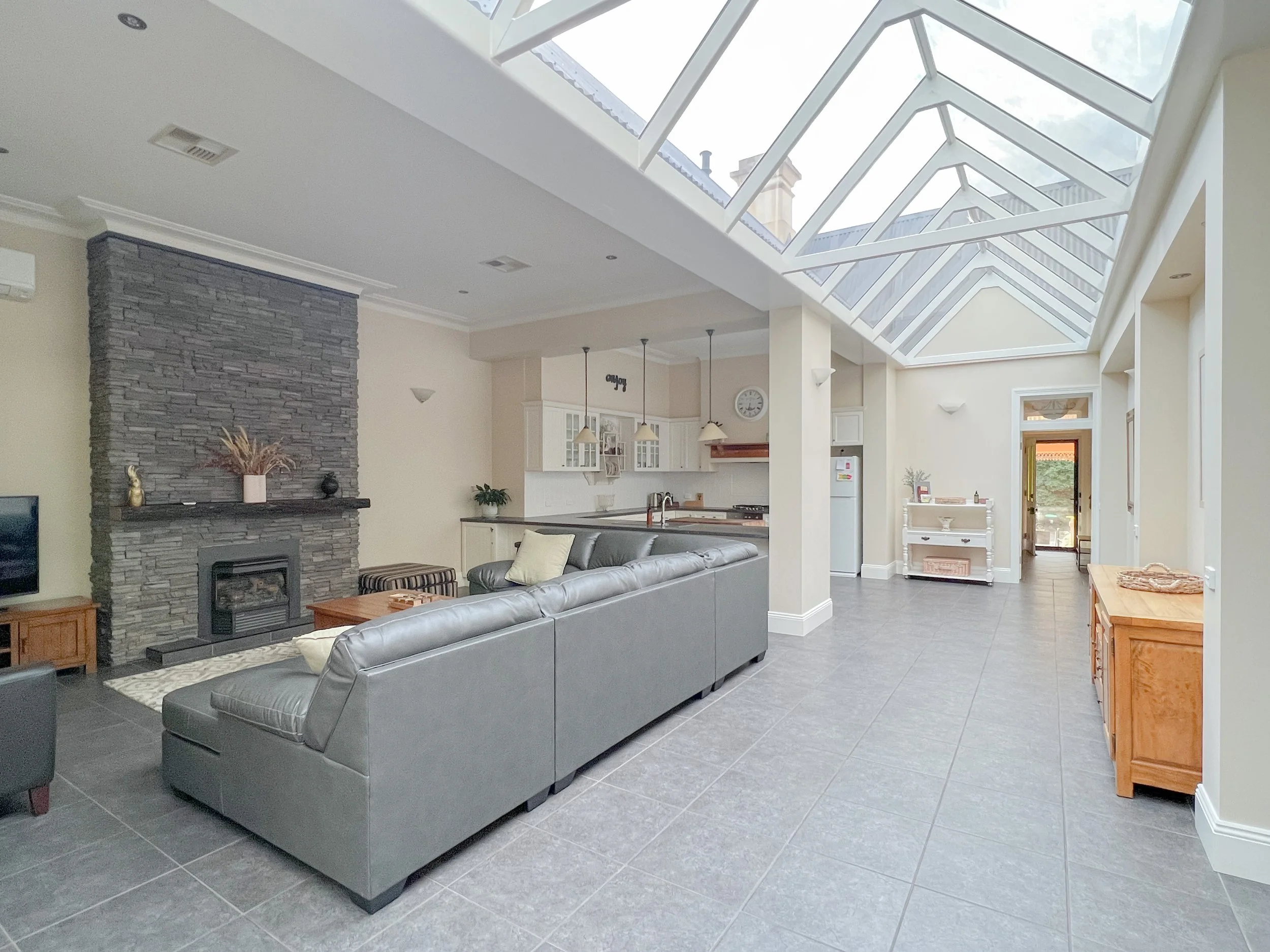 Reviews Tumut — The Monarch Tumut