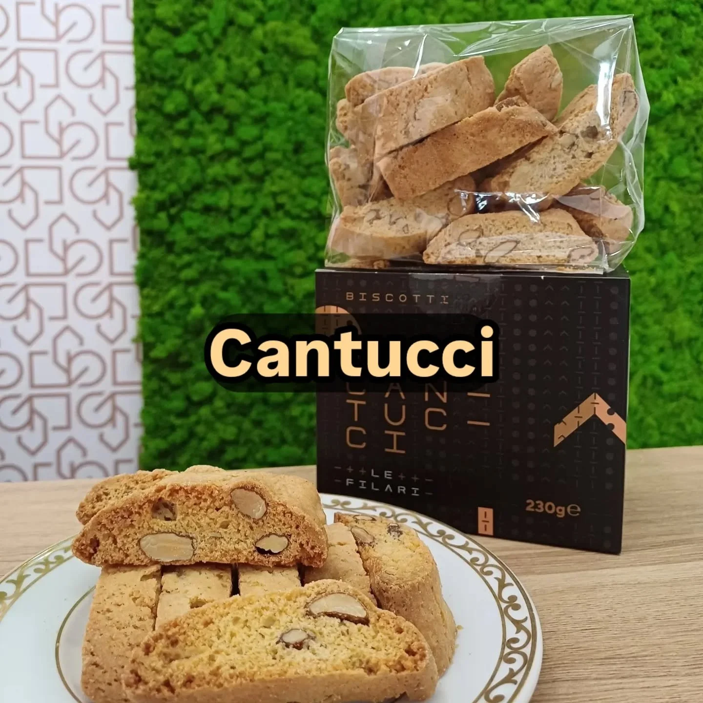 Una elegante confezione, racchiude dei preziosi biscotti artigianali. 
Idea Regalo