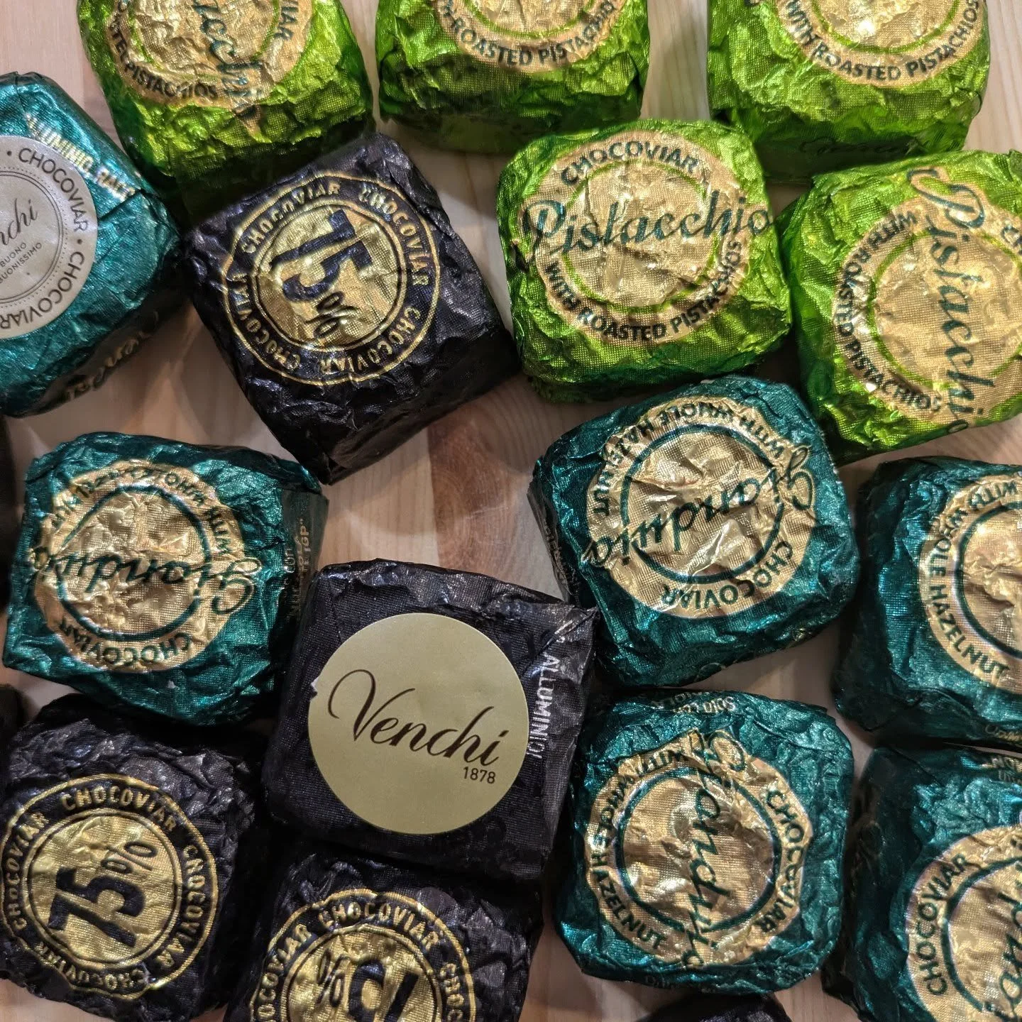 FUORI TUTTO Cioccolatini 4,00/100gr vendita a peso, scegli i tuoi preferiti!