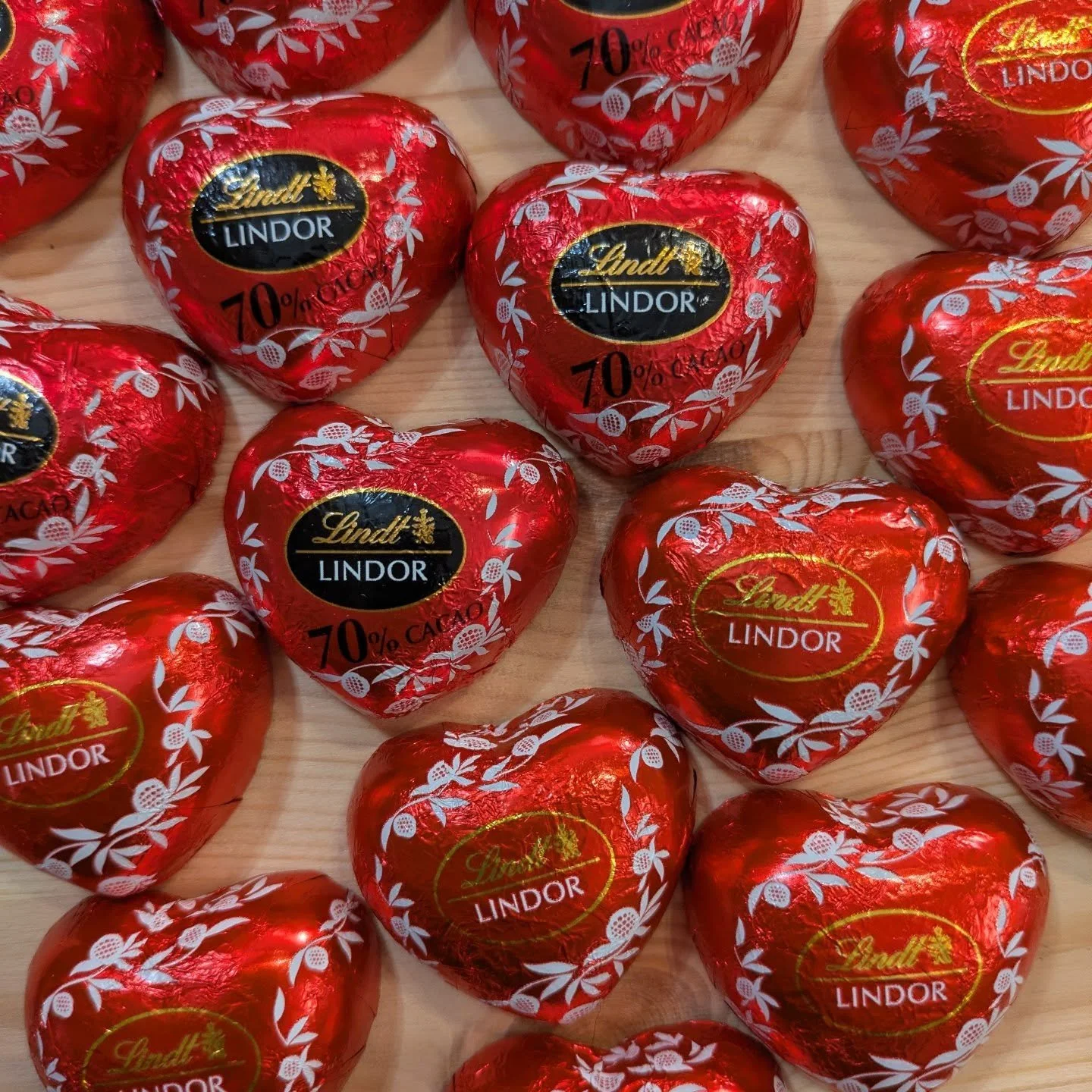 FUORI TUTTO Cioccolatini 4,00/100gr vendita a peso, scegli i tuoi preferiti!