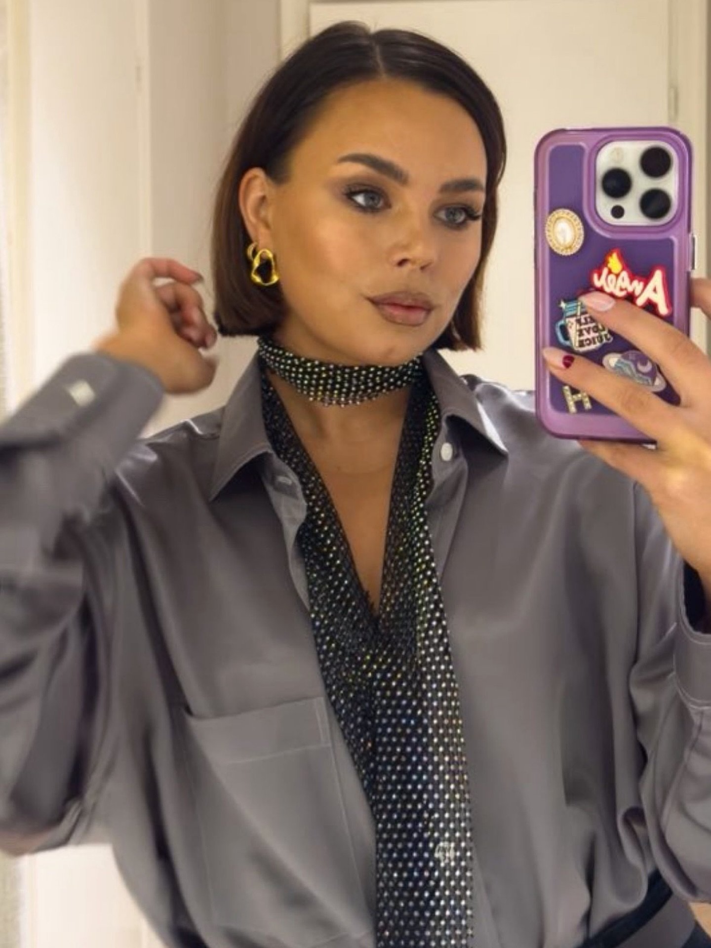 Ihana Hanna on ollut matkassamme mukana siit&auml; l&auml;htien kun Facade avattiin!

Hanna hy&ouml;dynt&auml;&auml; meid&auml;n sek&auml; kauneus- ett&auml; kampaamopalveluitamme, ja t&auml;ss&auml; kuvassa onkin viimeksi leikattu bob! 🔥

Kiitos lu