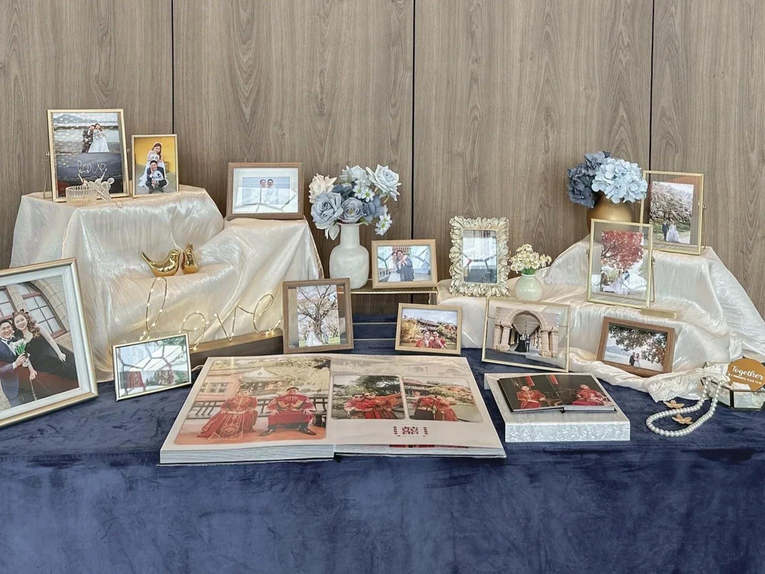 Photo Display Table