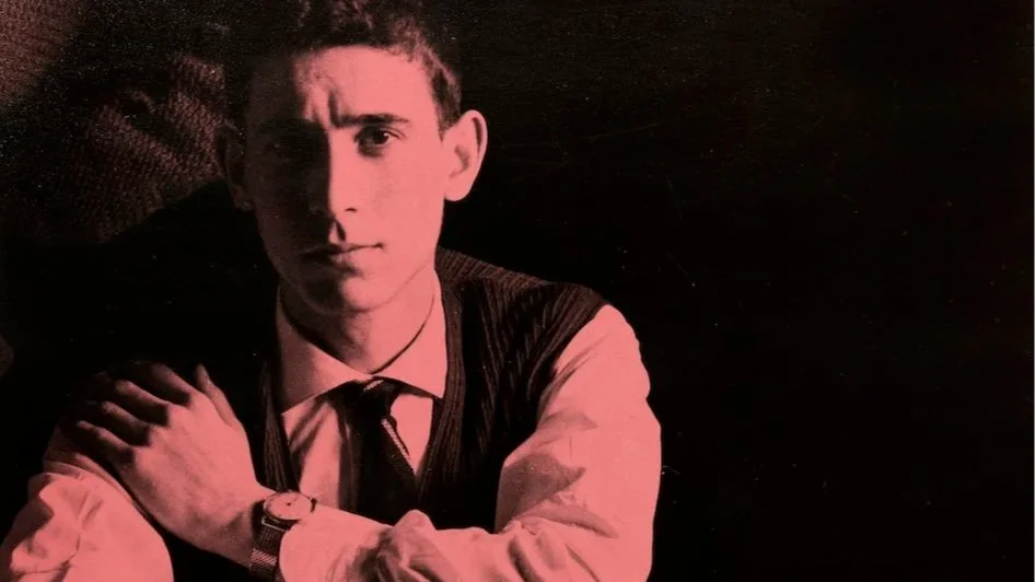Cèsar Malet: Autorretrato, ironía, estética y pasión