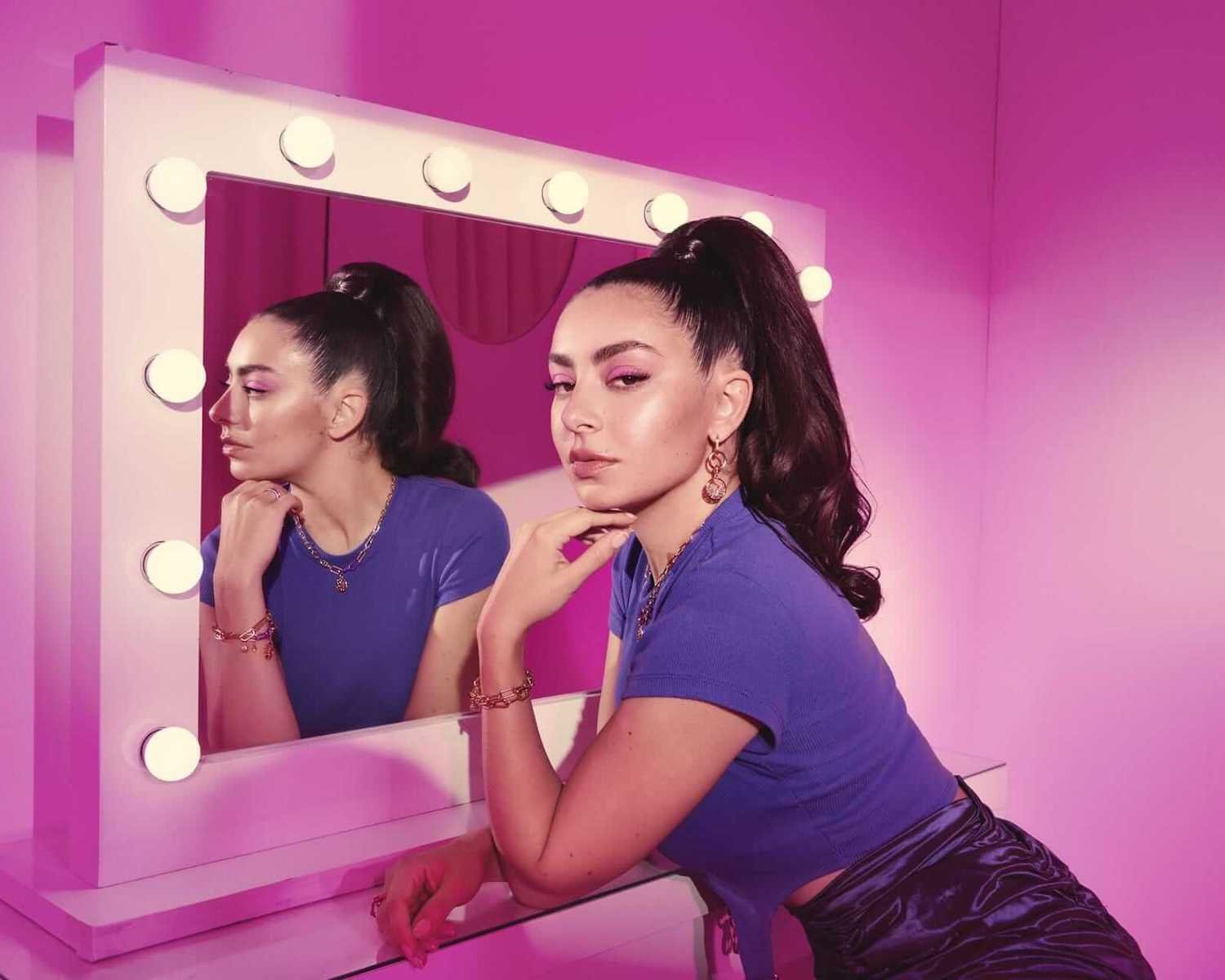 los-30-a-os-de-charli-xcx-de-novata-en-myspace-al-mainstream-pop