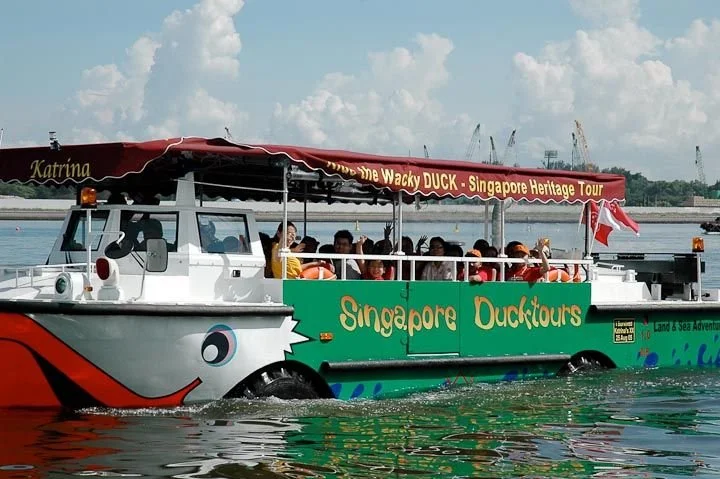 what-to-do-in-singapore-tourist-duck-tour-singapore.jpeg