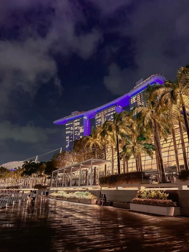 what-to-do-in-singapore-tourist-marina-bay-sand.jpeg