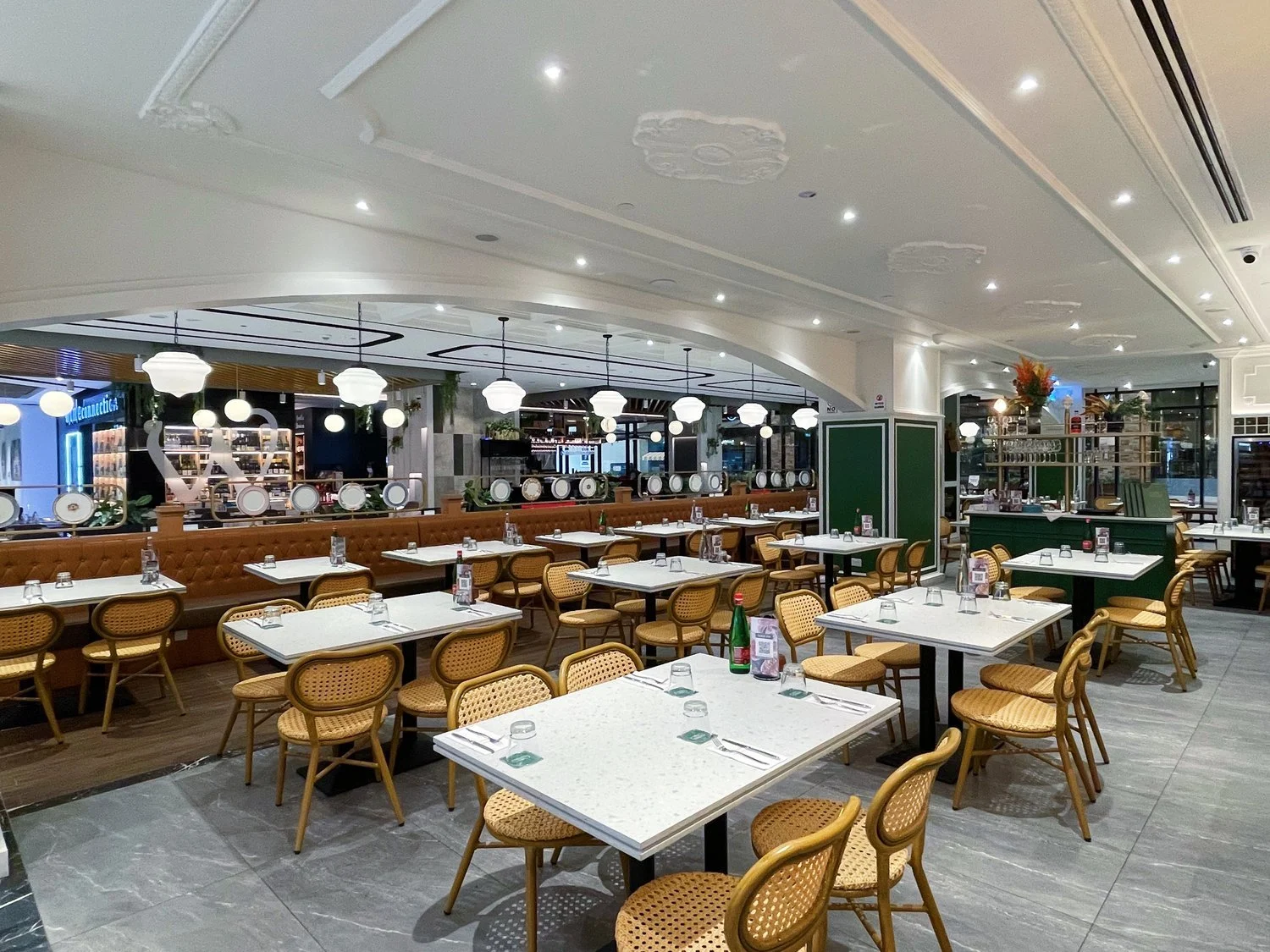 tanglin-cookhouse-tanglin-mall-outlet-main-dining-area.jpeg
