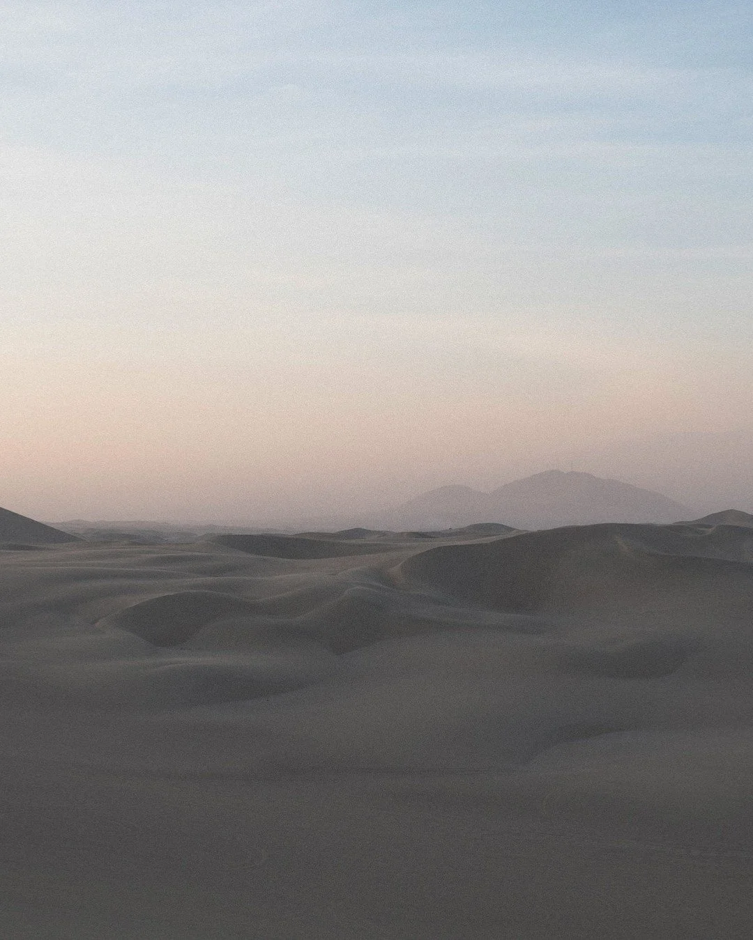 &quot;Ao&ucirc;t 2017 &mdash; Huacachina, P&eacute;rou&quot;

#florianzellweger #art #photographie #photographe #photo #apprendrelaphotographie #apprendrelaphoto #igerssuisse #igerslausanne #fujifilm #xt2 #perou #huacachina #aout #2017