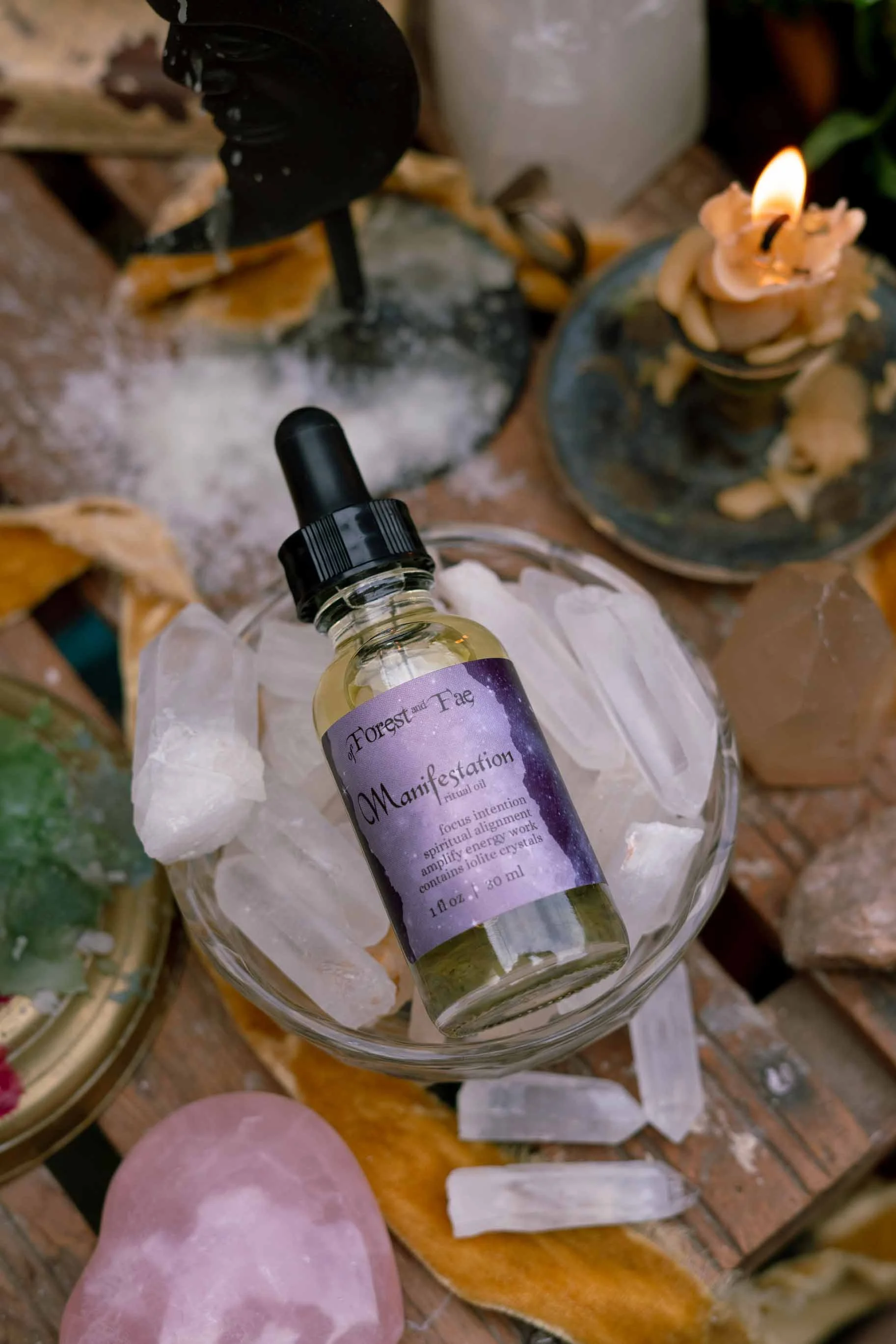 5 Ways to use Altar Oil in your practice