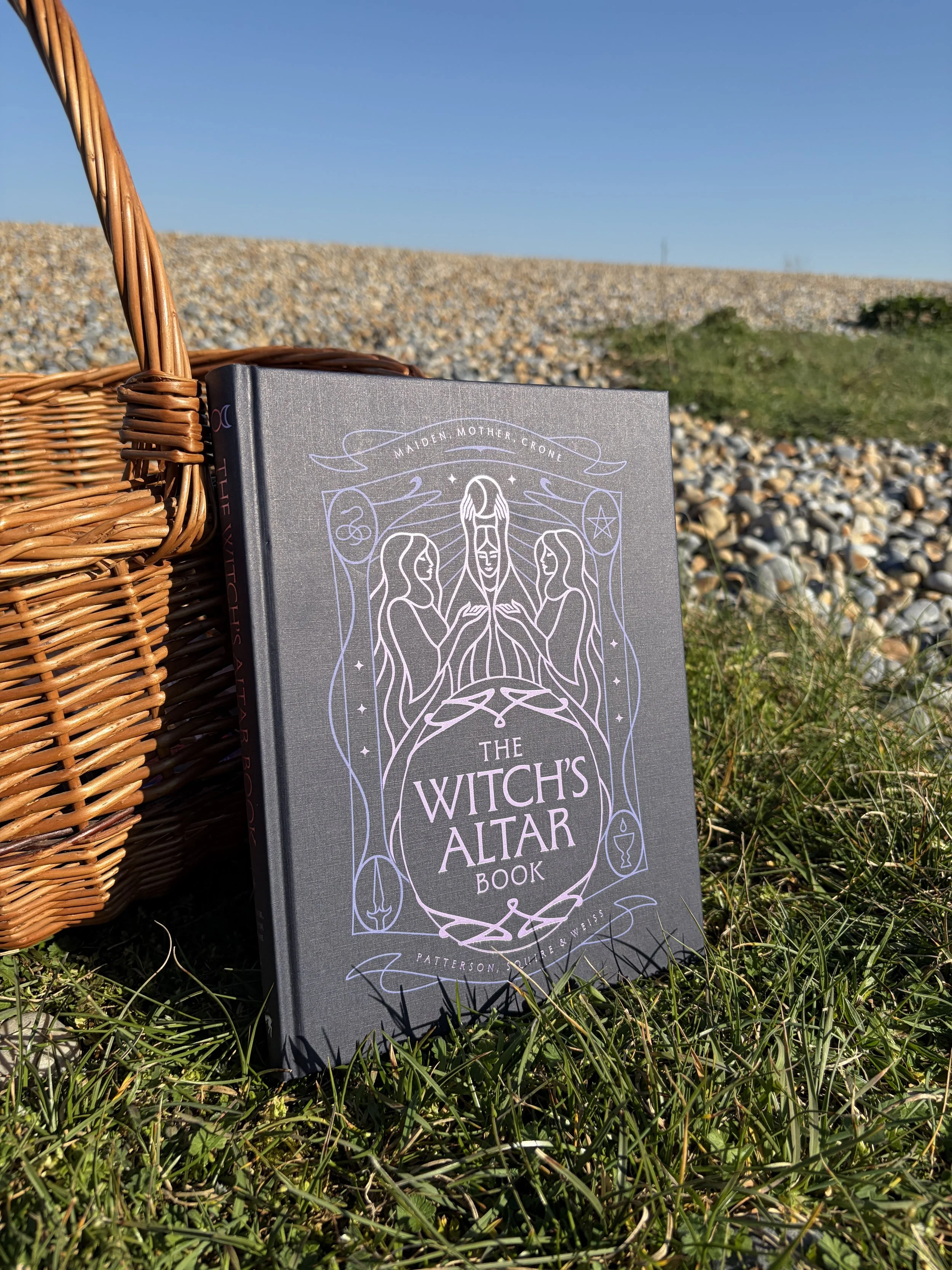 The Witch's Altar Book