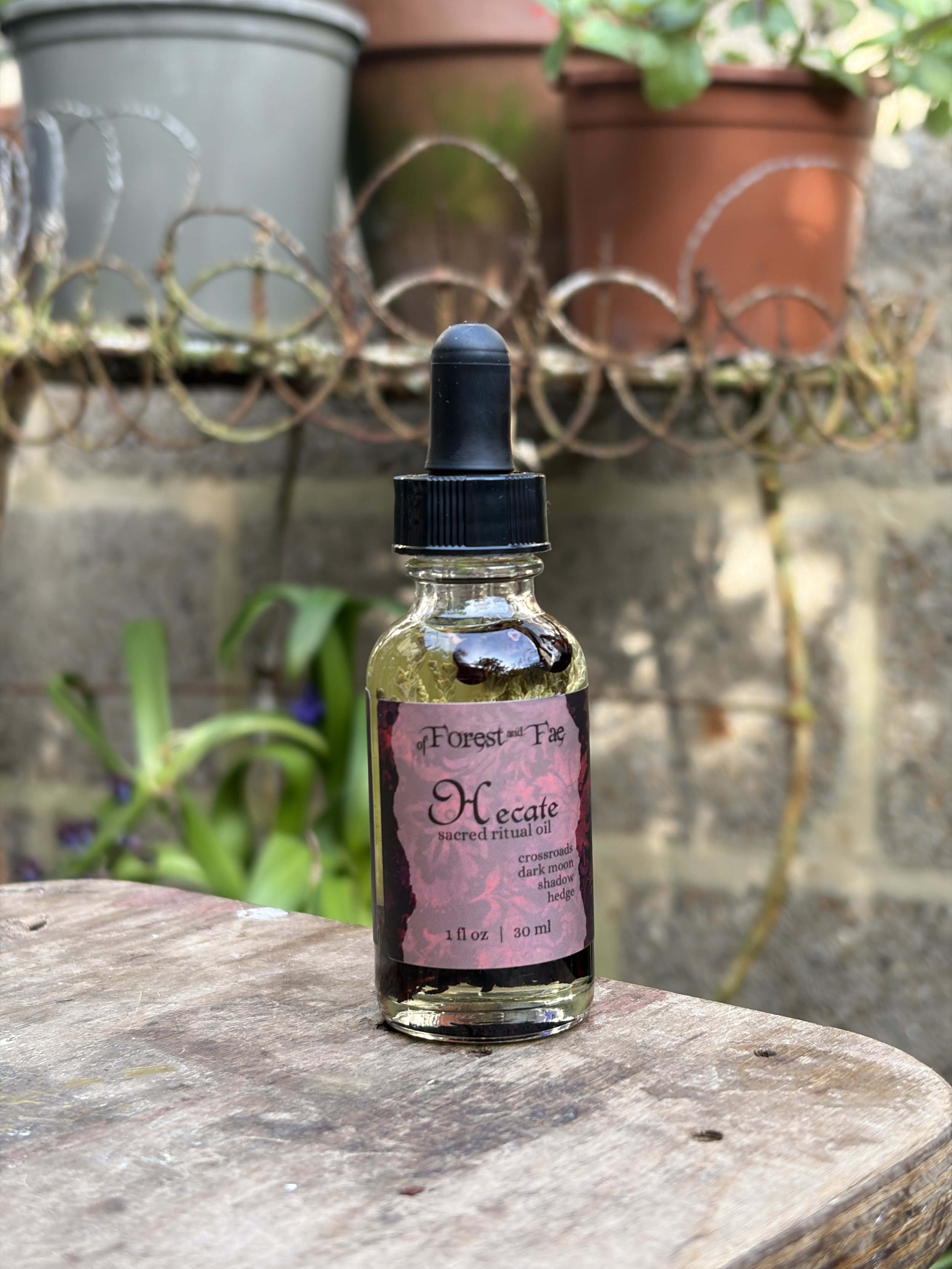 Hecate Sacred Ritual Oil • Altar Oil For Spell & Ritual Work